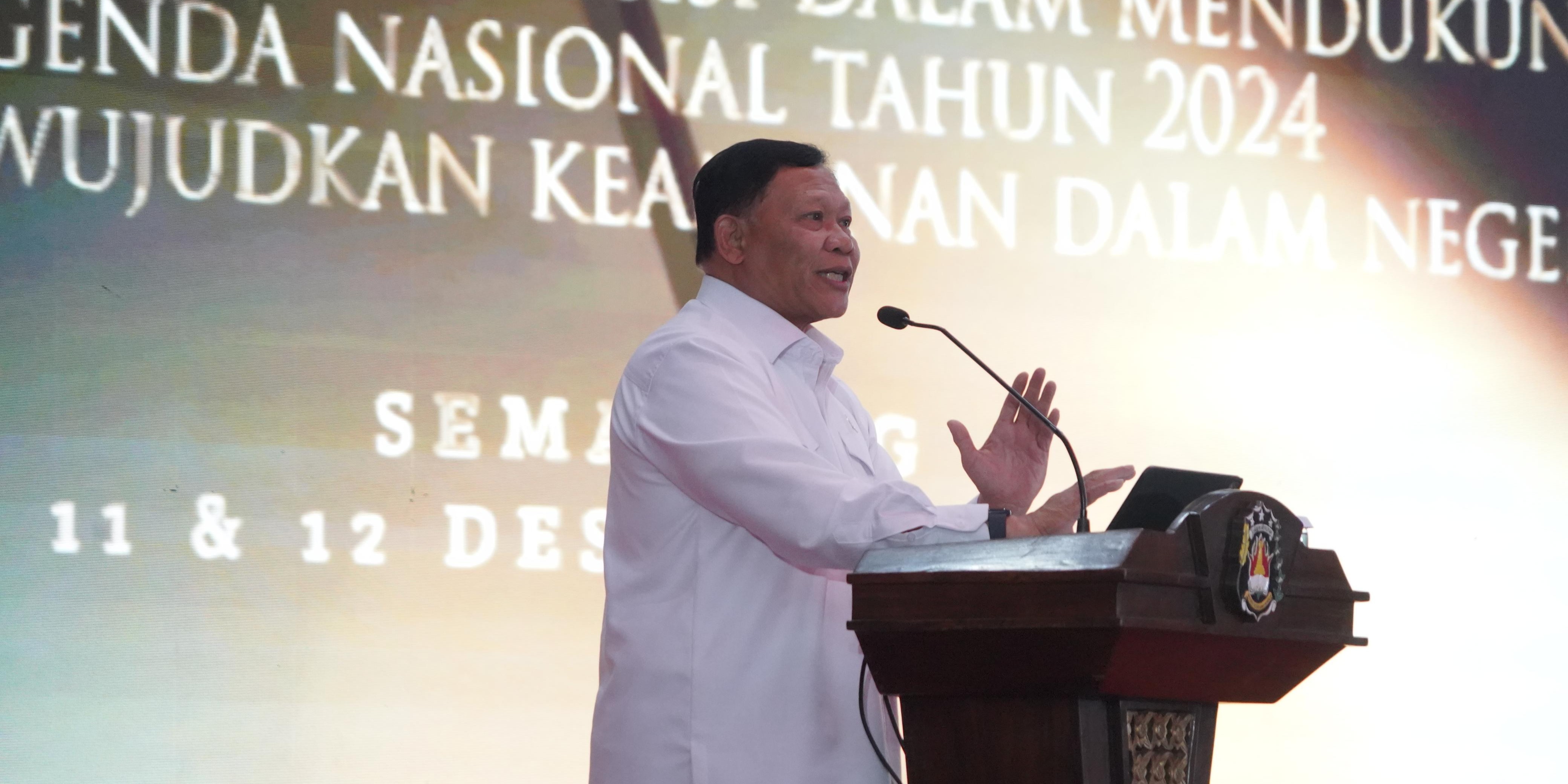 “Kebijakan Kementerian Kelautan dan Perikanan RI dalam Mengoptimalkan Potensi Laut di Wilayah Indonesia”