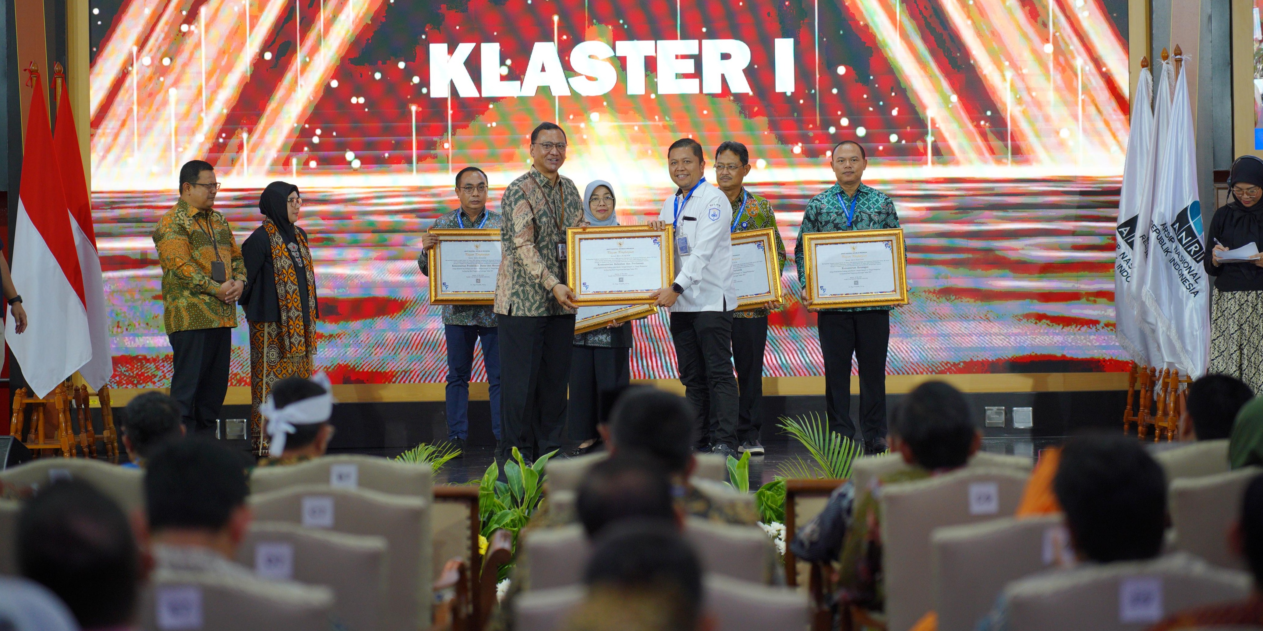 KKP Sabet Dua Penghargaan 'Sangat Memuaskan' dalam Kearsipan Nasional