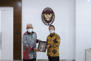 Menteri Trenggono Gagas Operasi Laut Bersama Malaysia Perangi Illegal Fishing