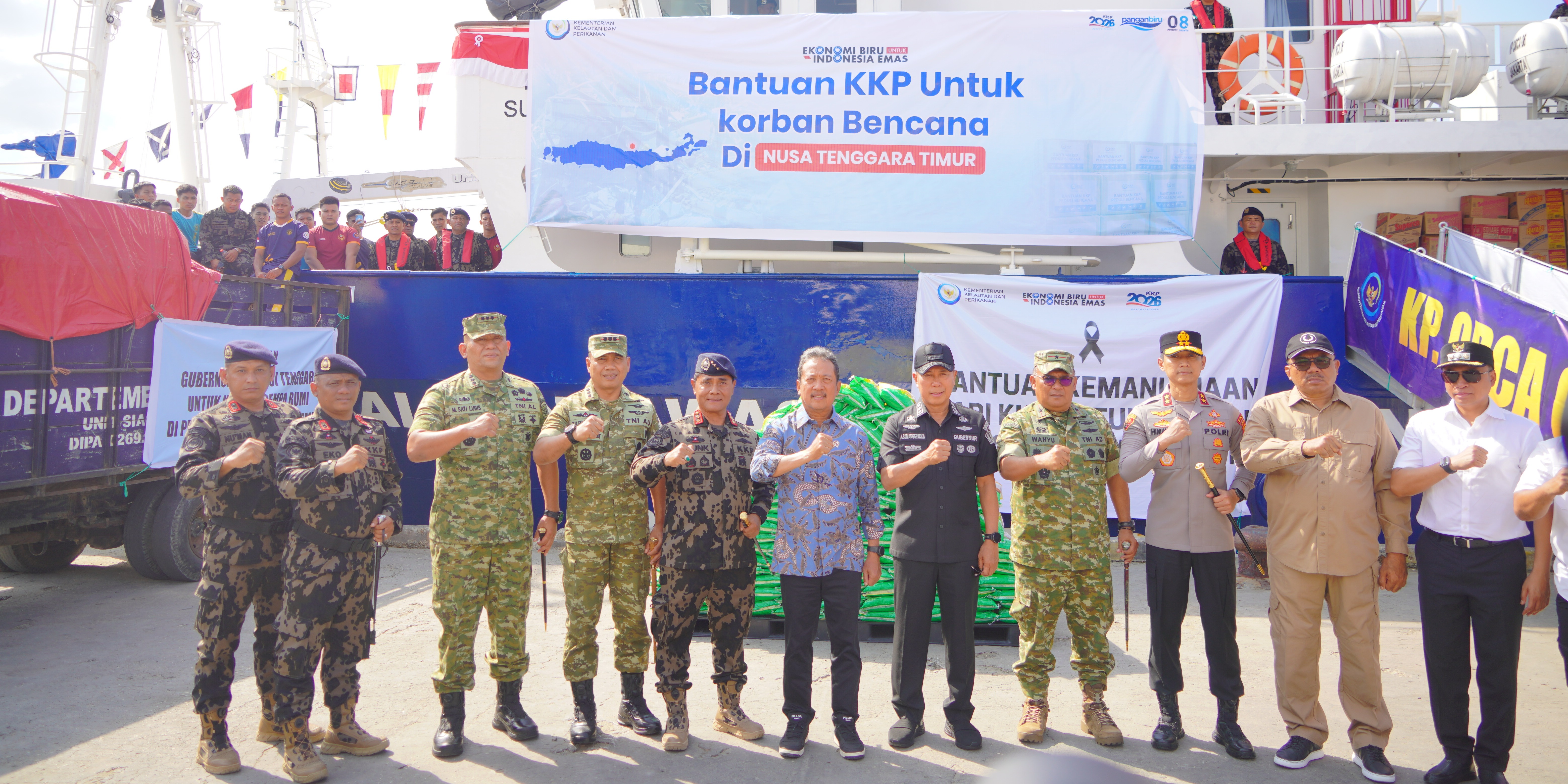 Menteri Trenggono Kerahkan Kapal Pengawas Perikanan Angkut Bantuan Kemanusiaan ke NTT