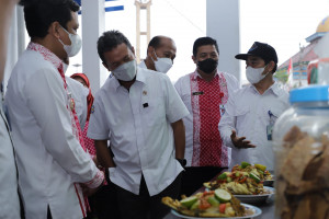 Menteri Trenggono Optimis Sentra Kuliner Ikan di Pekalongan Jadi Pendorong Pemulihan Ekonomi Akibat Pandemi