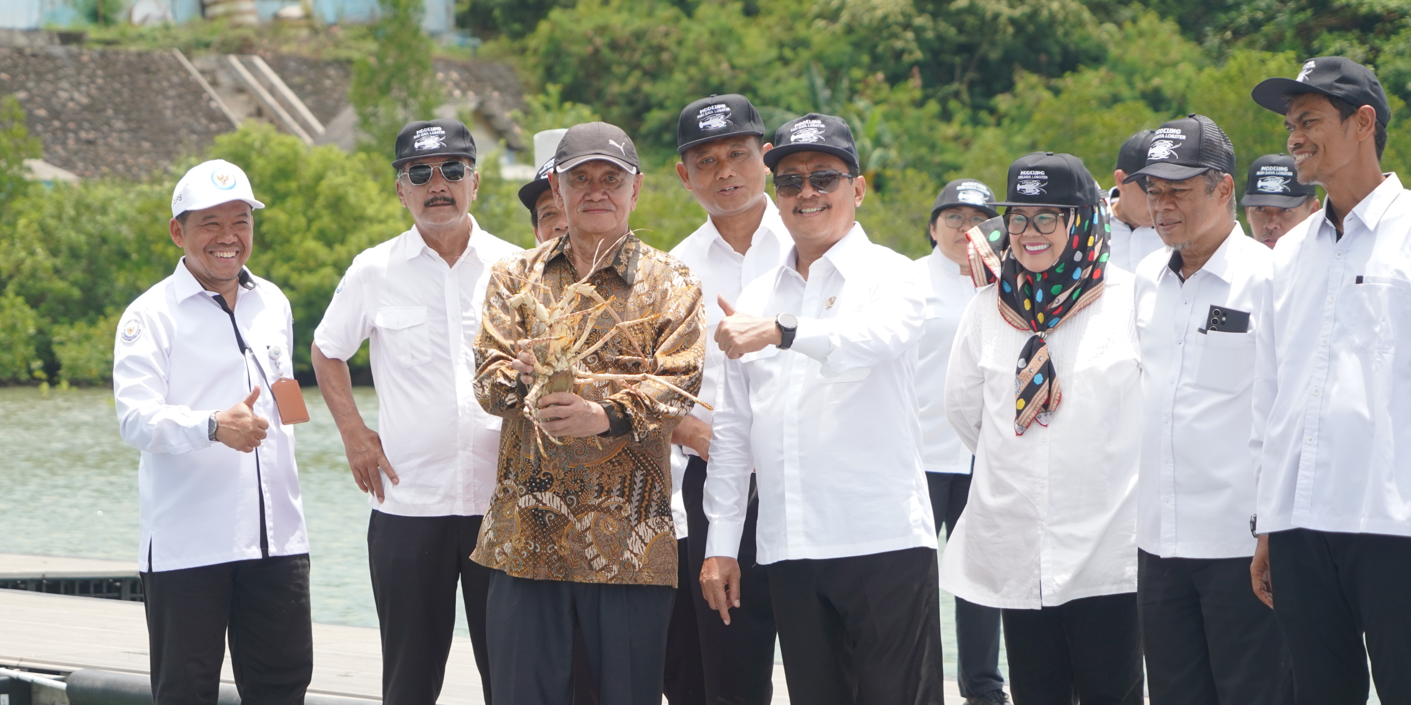 Menteri Trenggono Resmikan Modeling Budidaya Lobster di Batam