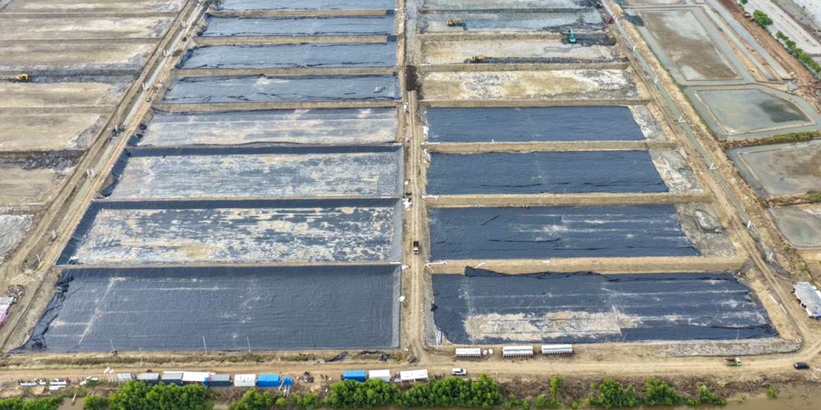 Progres Pemasangan Geomembran Kolam ukuran 4000 meter persegi BINS Karawang Per 7 Oktober 2025