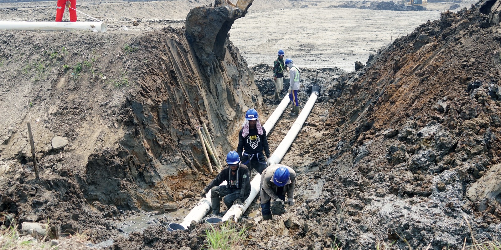 Progres Pemasangan Pipa Kolam ukuran 4000 meter persegi BINS Karawang per 30 September 2025