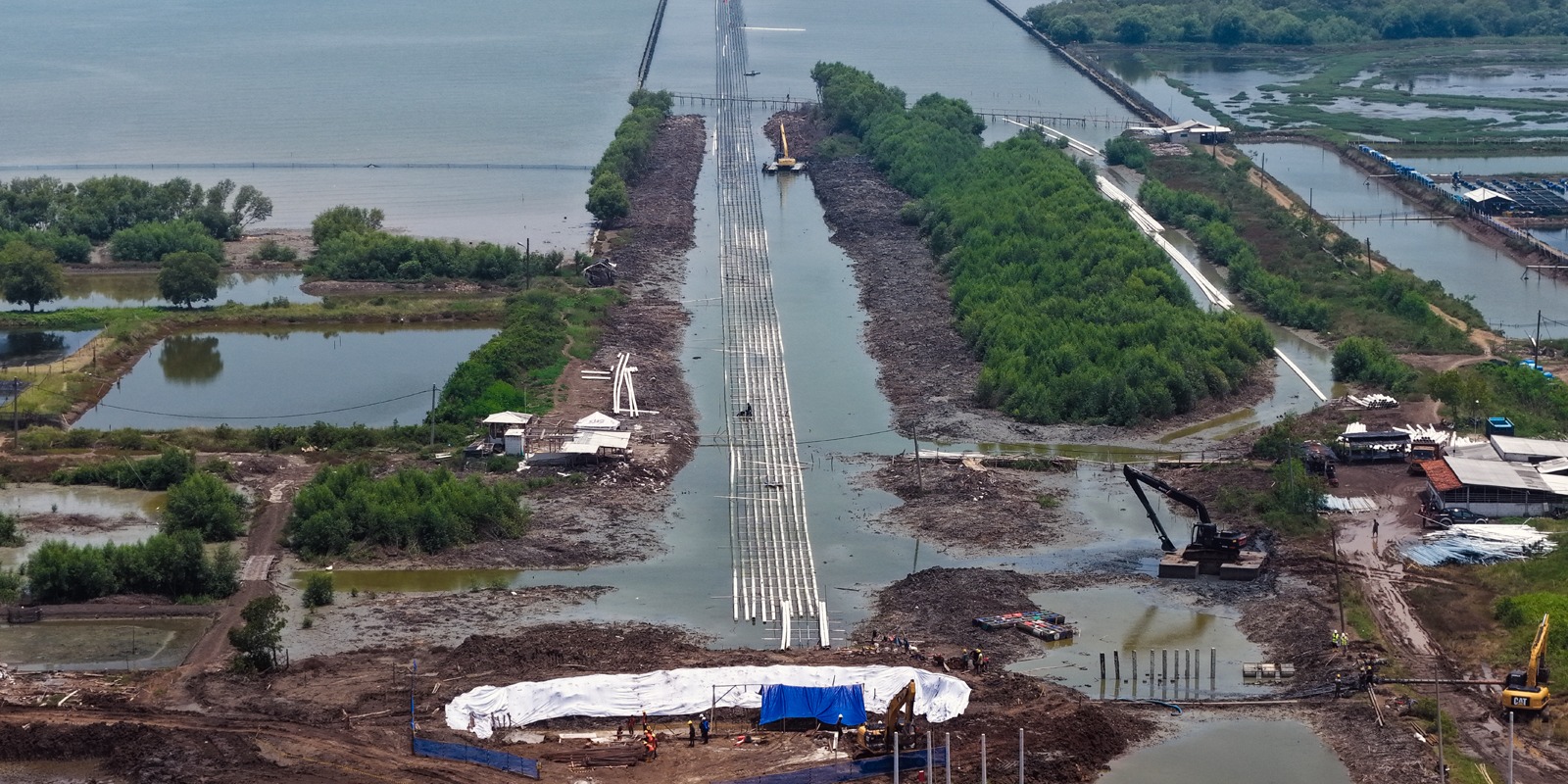 Progres Penyambungan Pipa Intake Air Laut BINS Karawang Per 31 Oktober 2025