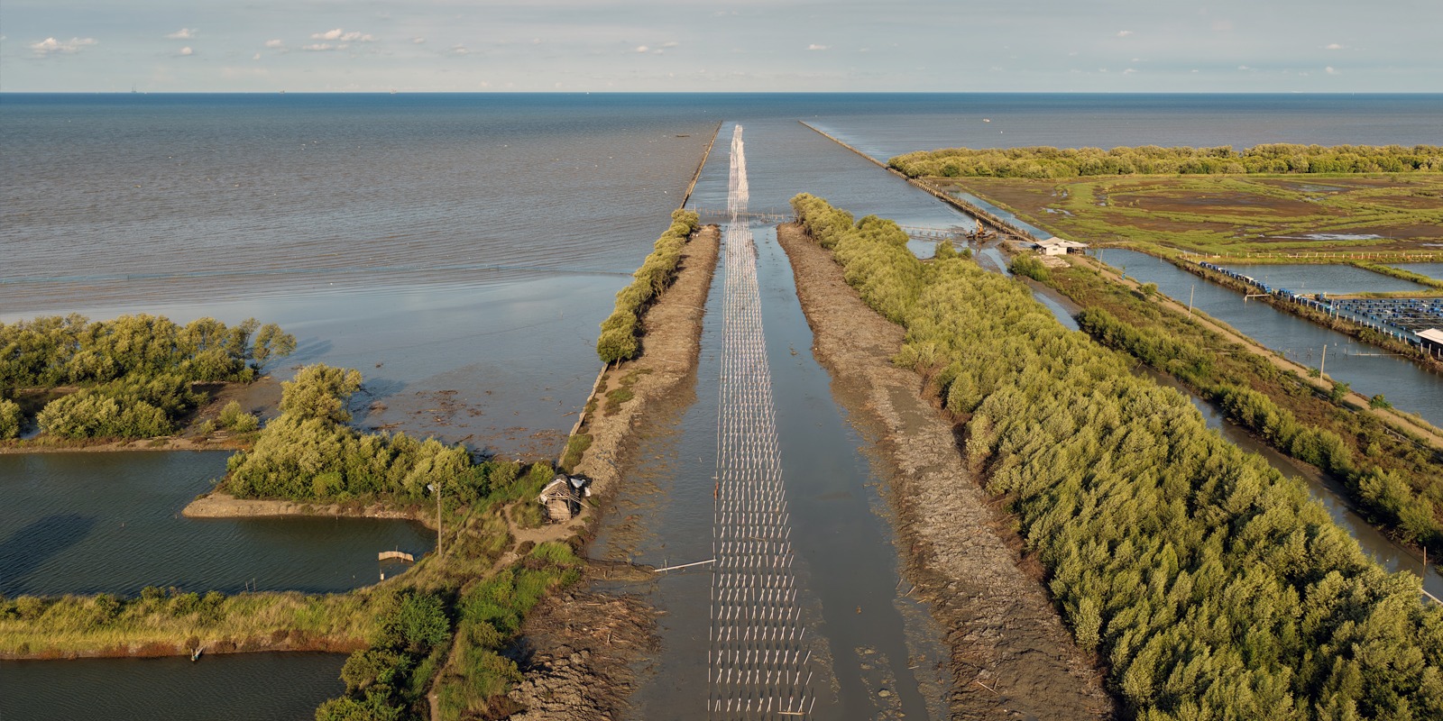Progres Penyambungan Pipa Intake Air Laut BINS Karawang Per 7 November 2025