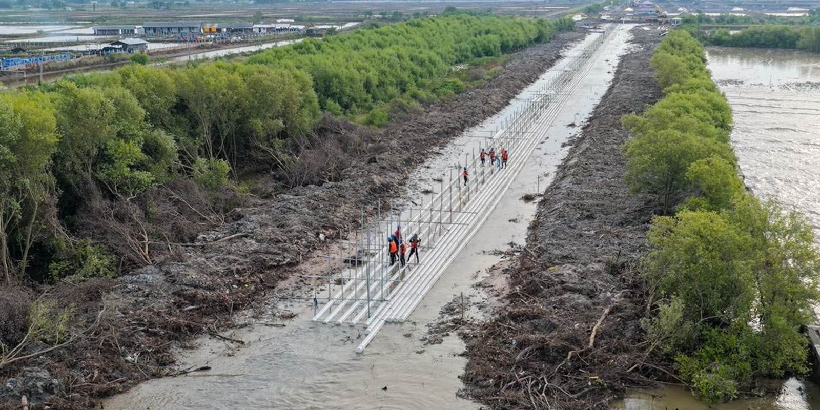 Progres Penyambungan Pipa Intake Air Laut BINS Karawang per 7 Oktober 2025