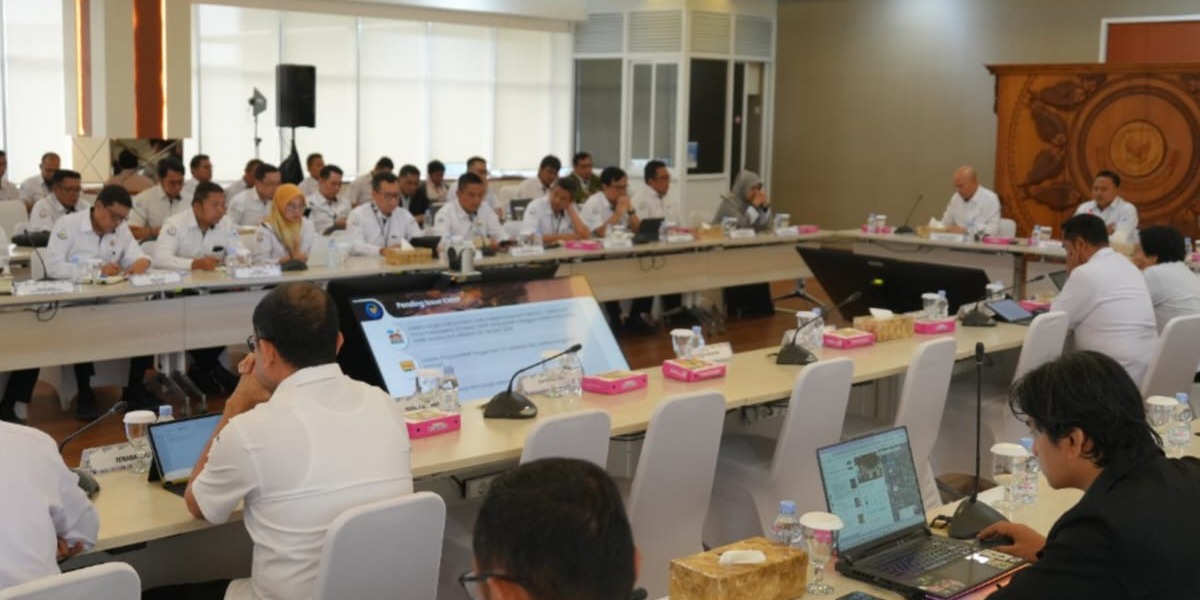 Rapat Koordinasi Pimpinan terkait Program Kerja Prioritas Nasional (PKPN)