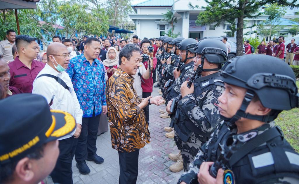 Menteri Sakti Wahyu Trenggno langsung menuju Pelabuhan Perikanan Samudera (PPS) Belawan untuk meninjau produktivitas perikanan