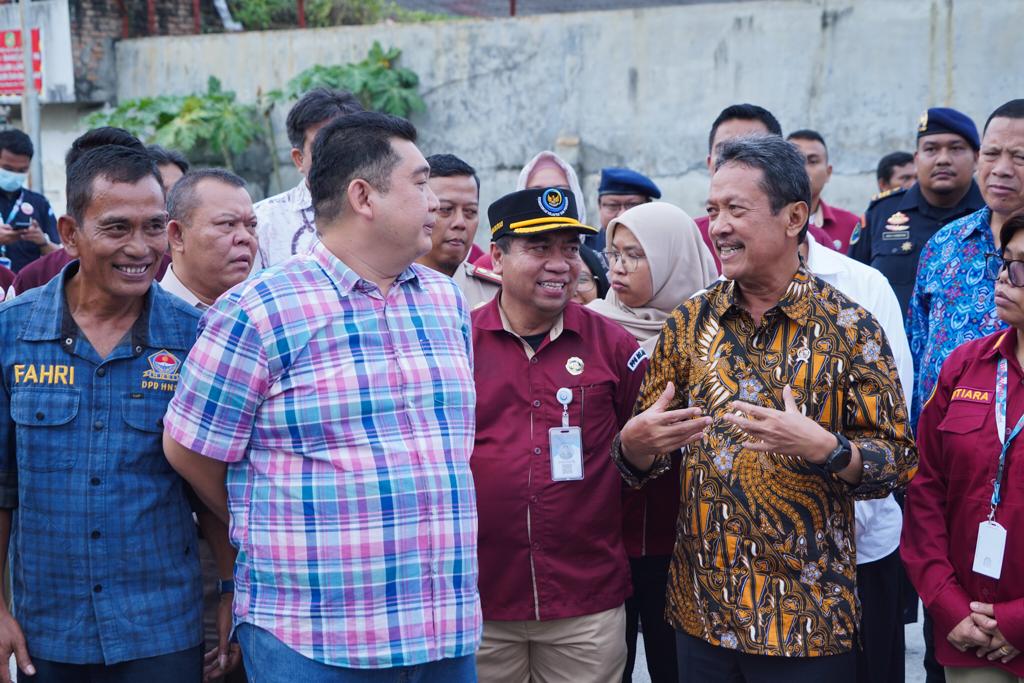 Menteri Sakti Wahyu Trenggno langsung menuju Pelabuhan Perikanan Samudera (PPS) Belawan untuk meninjau produktivitas perikanan