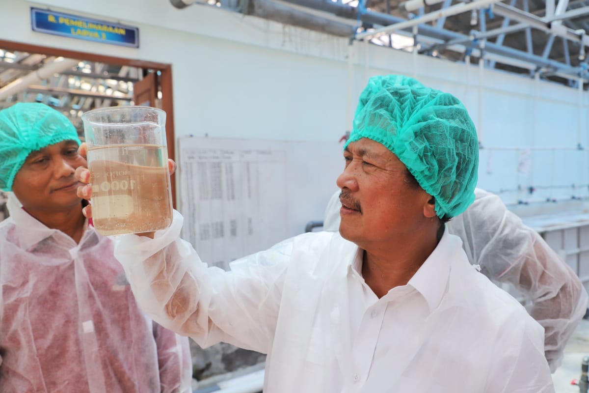 Menteri Sakti Wahyu Trenggono kembali mengunjungi Balai Produksi Induk Udang Unggul dan Kekerangan (BPIU2K) yang merupakan unit kerja Ditjen Perikanan Budidaya di Karangasem, Bali