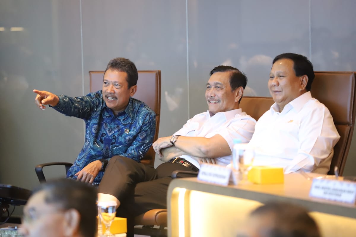 (28/09/2022) Hari ini bersama Menko Marves Bapak Luhut Binsar Panjaitan dan para menteri lainnya, kami melakukan soft launching Integrated Maritime Intelligent Platform atau Command Center di kantor pusat KKP