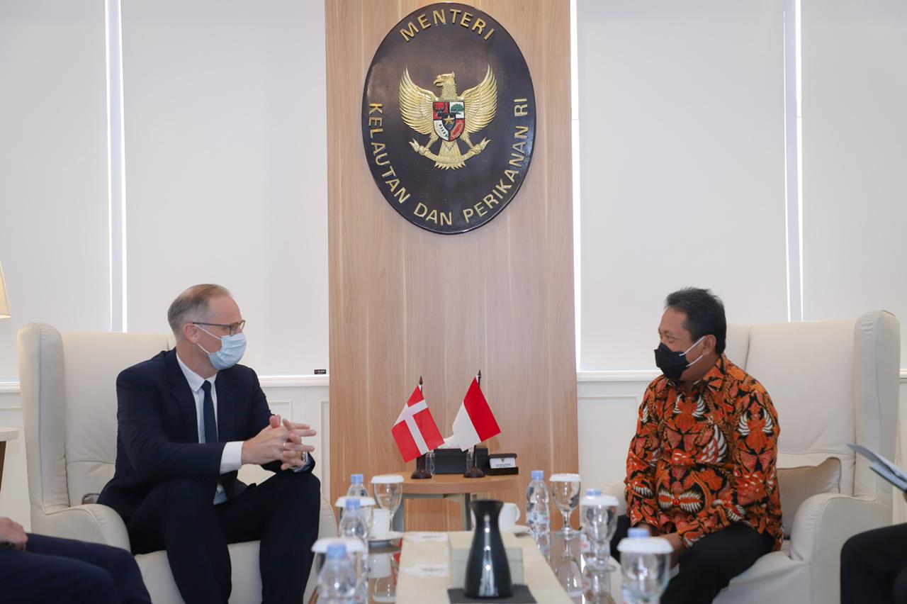 Jakarta - Kamis 11/2), Menteri Kelautan dan Perikanan Sakti Wahyu Trenggono , melakukan pertemuan dengan Duta Besar Denmark untuk Indonesia Lars Bo Larsen.