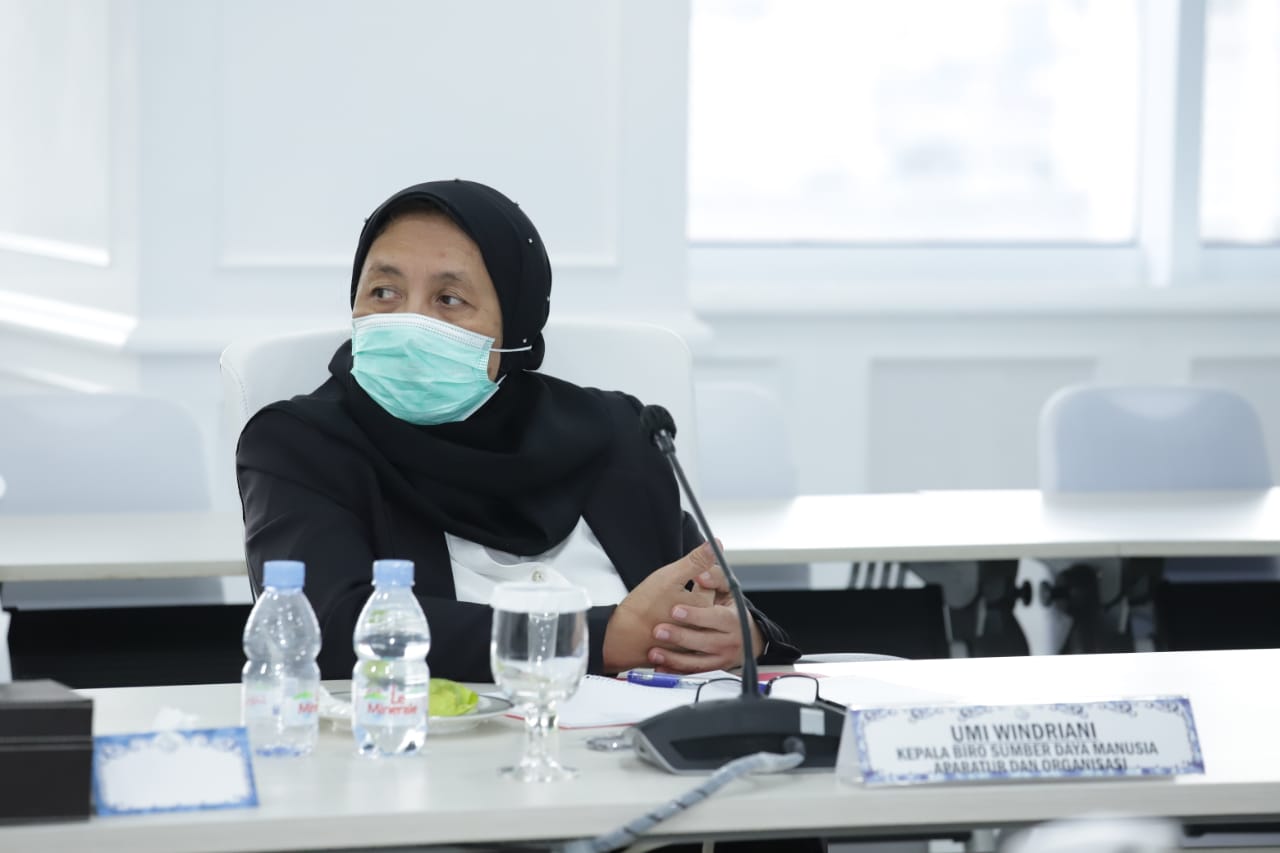 Jajaran Pejabat Eselon II Lingkup Setjen Saat Paparan Yang Disampaikan Sekjen KKP Antam Novambar. (12/01)