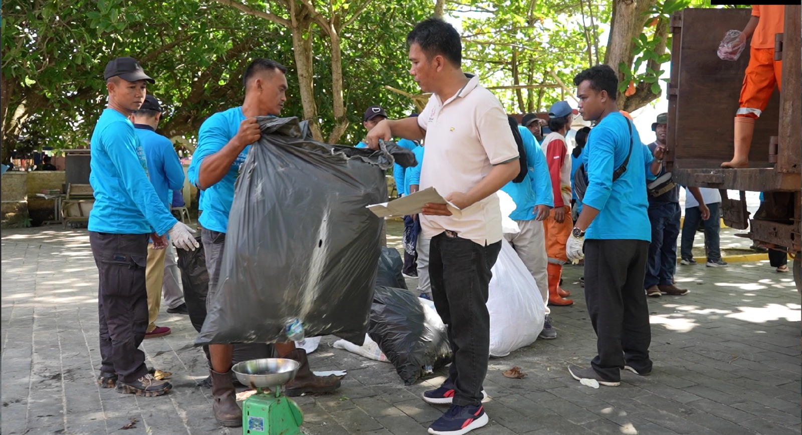Kegiatan Bulan Cinta Laut di Belitung, (4/7).