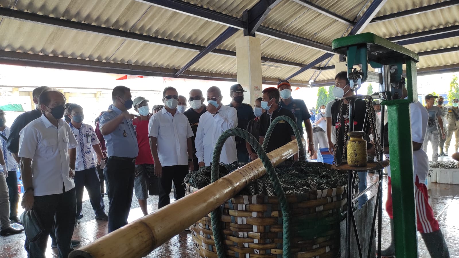 Vaksinasi Nelayan di PPN Pengambengan
