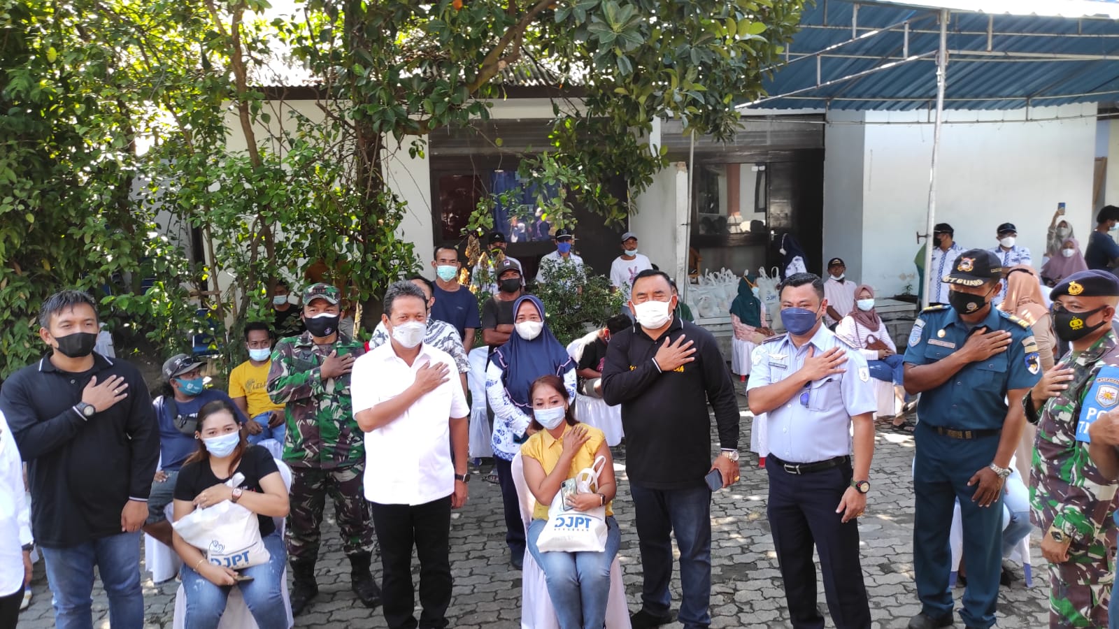 Vaksinasi Nelayan di PPN Pengambengan