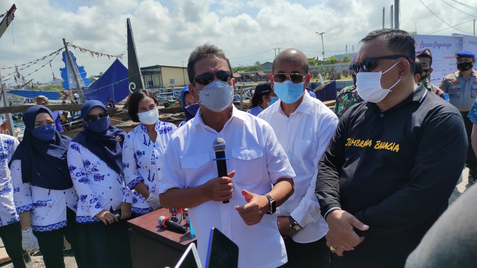 Vaksinasi Nelayan di PPN Pengambengan