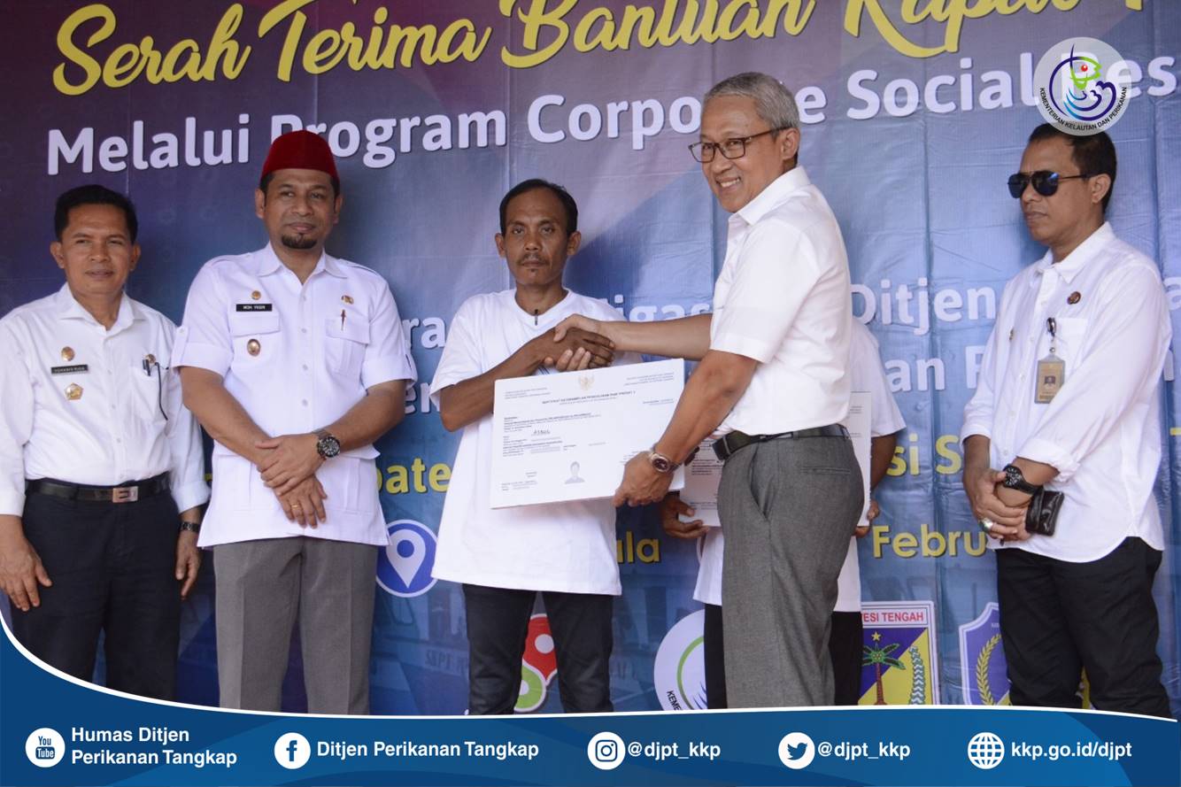 Serah Terima Kapal Perikanan Program CSR SKK Migas di Kabupaten Donggala