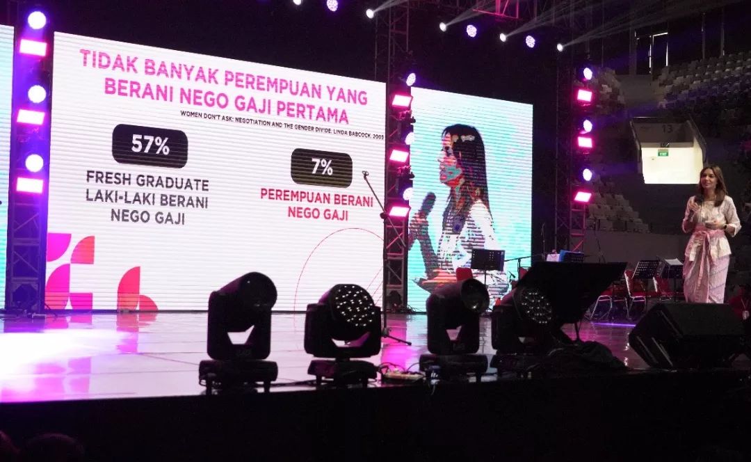 Kick Off bertajuk Merayakan Perempuan