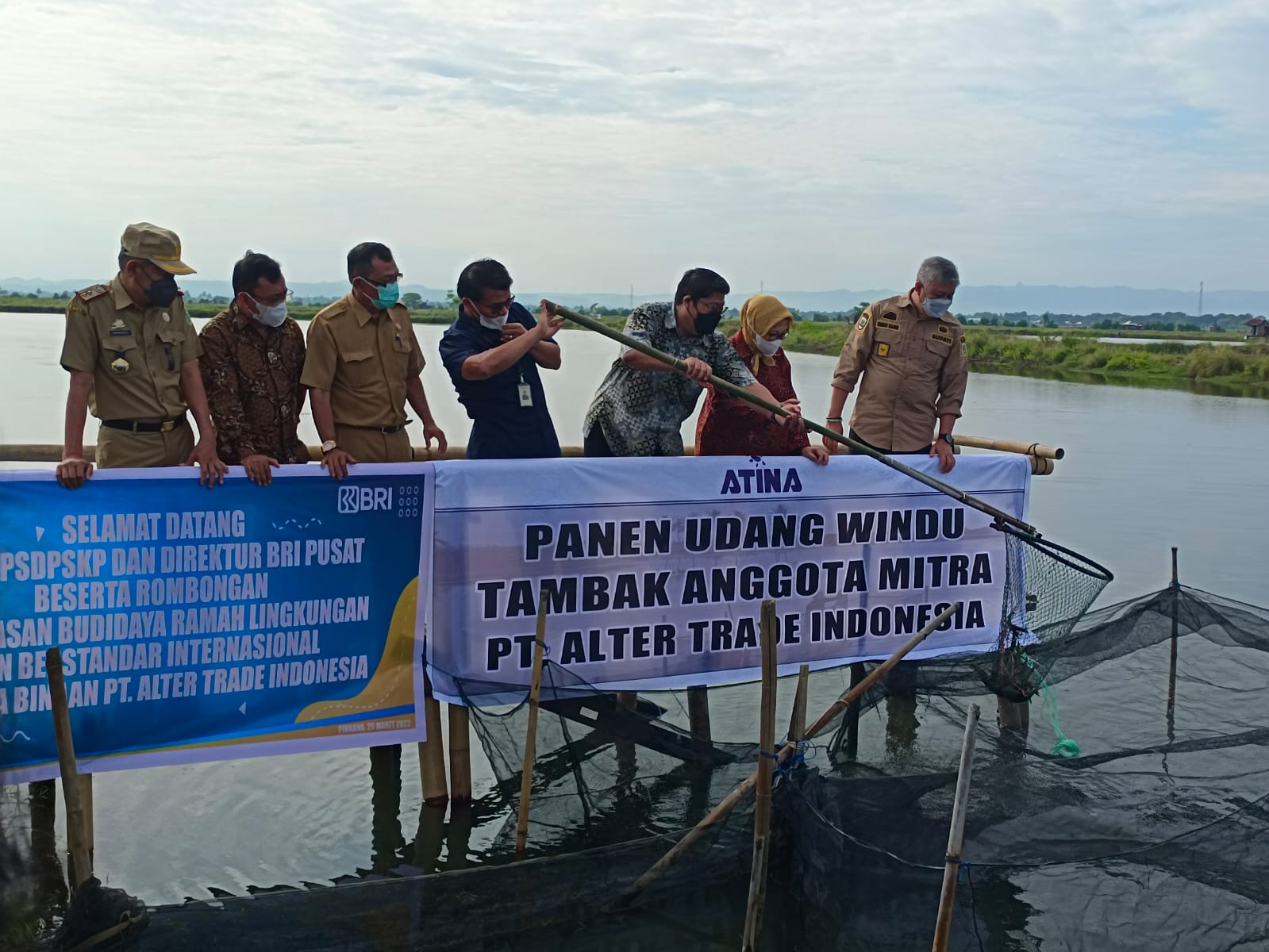 Kick Off Perluasan Kredit Usaha Rakyat (KUR) Berbasis Klaster untuk Kmoditas Udang Windu