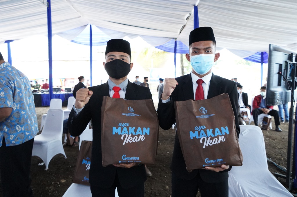 Penyerahan Bantuan Cold Storage Portable di Kabupaten Bondowoso