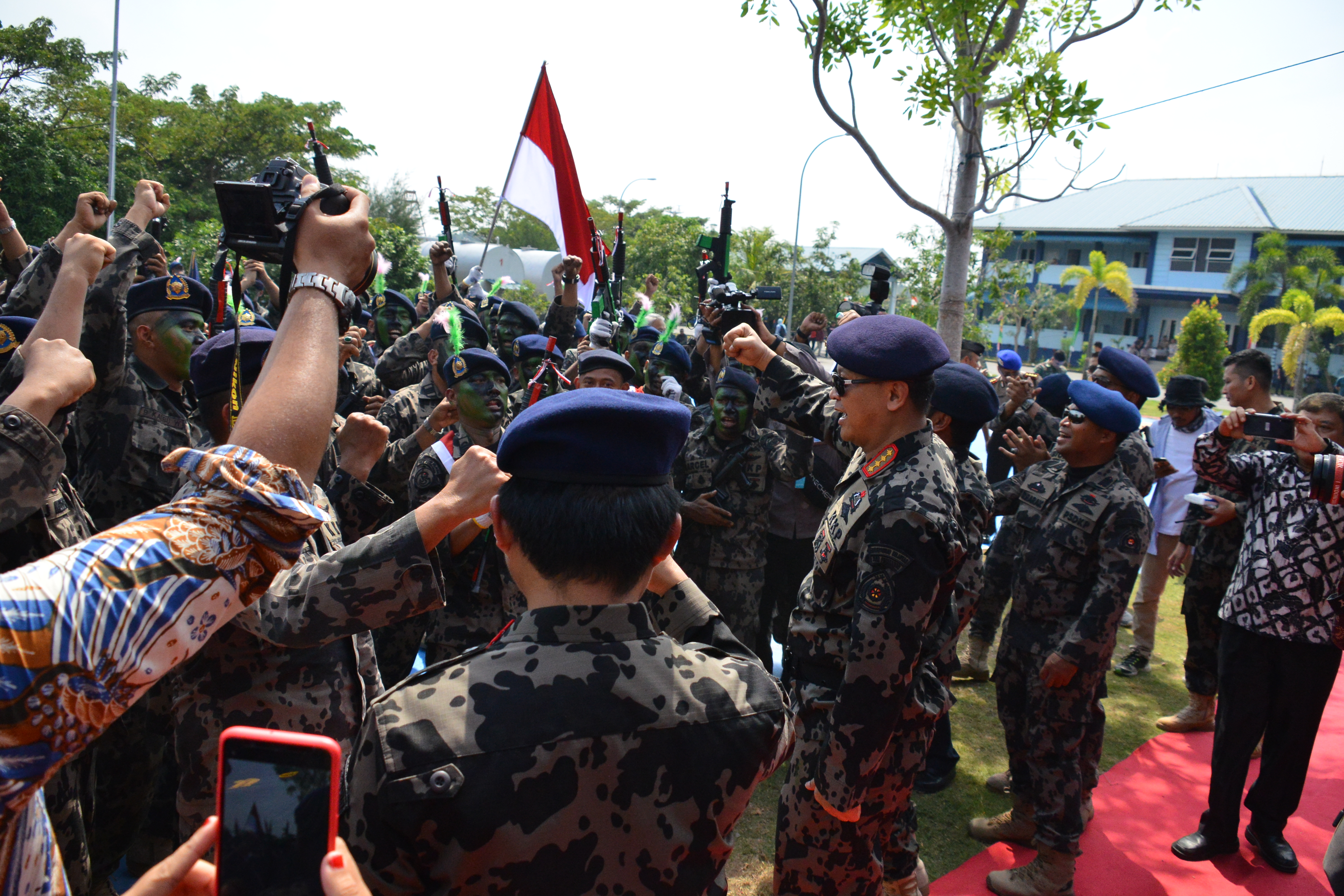 APEL SIAGA PENGAWASAN SUMBER DAYA KELAUTAN DAN PERIKANAN DIPIMPIN OLEH MENTERI KELAUTAN DAN PERIKANAN (BATAM, 13/11/2019)
