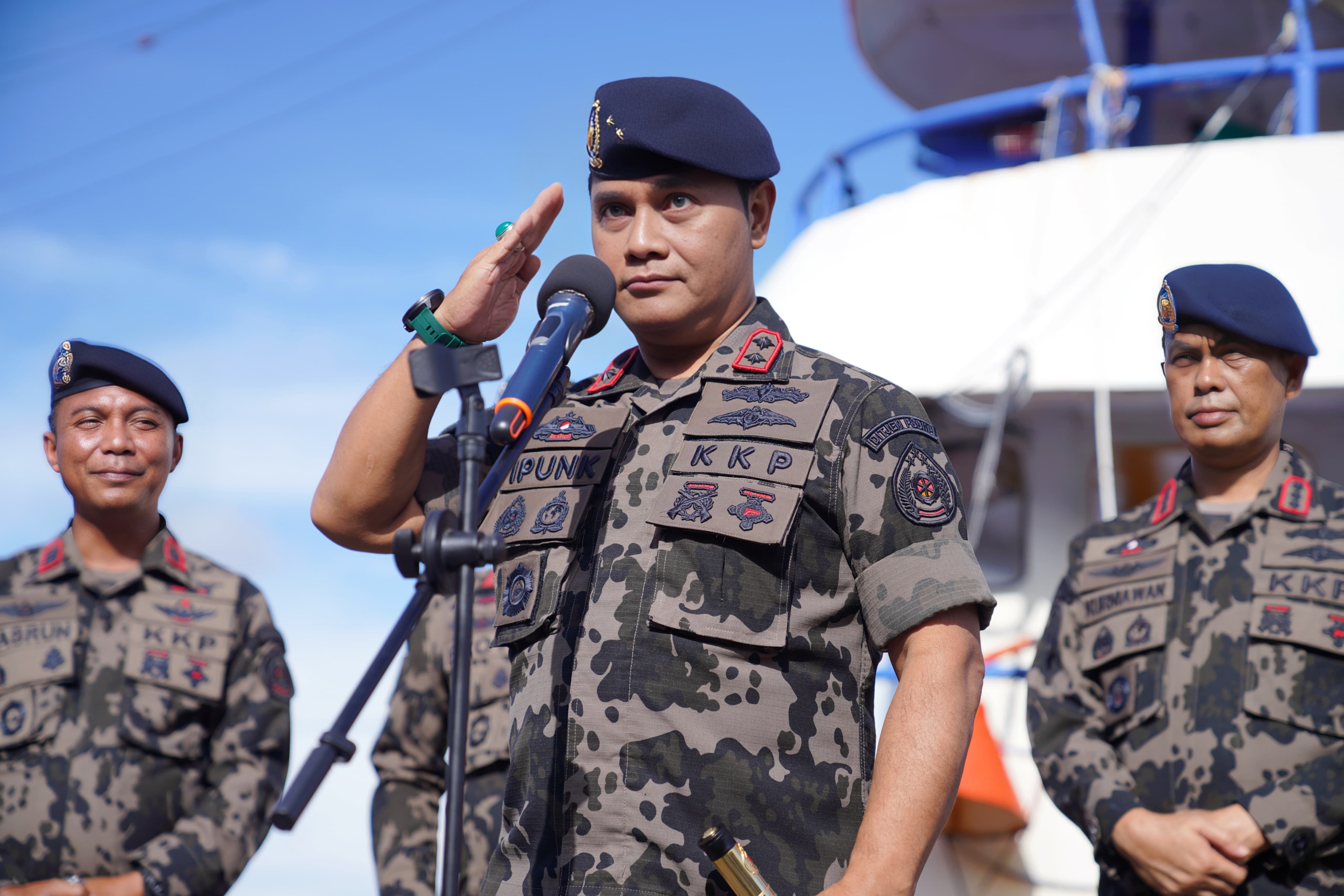 Konferensi Pers Hasil Operasi Pengawasan Sumber Daya Kelautan dan Perikanan dengan Dihentikannya Kapal Ikan Asing Berbendera Filipina di Samudera Pasifik WPP 717