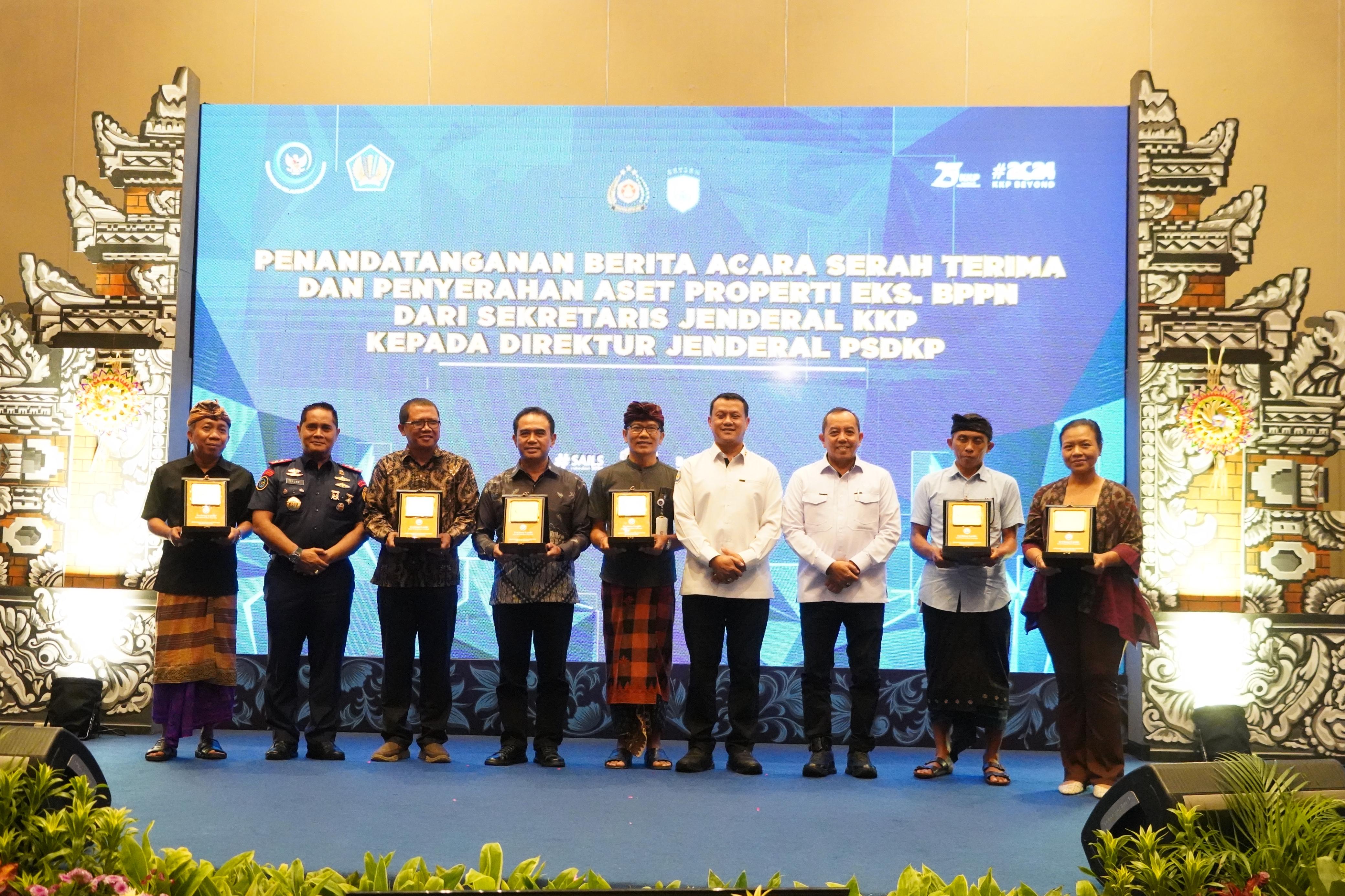 Penandatanganan Berita Acara Serah Terima dan Penyerahan Aset Properti Eks. BPPN Dari Sekretaris Jenderal KKP Kepada Dirjen PSDKP