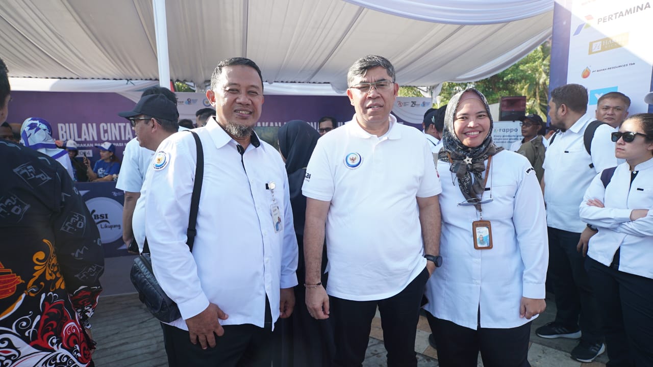 Kepala BPPSDMKP mendampingi Menteri Kelautan dan Perikanan dalam Puncak Gerakan Nasional Bulan Cinta Laut