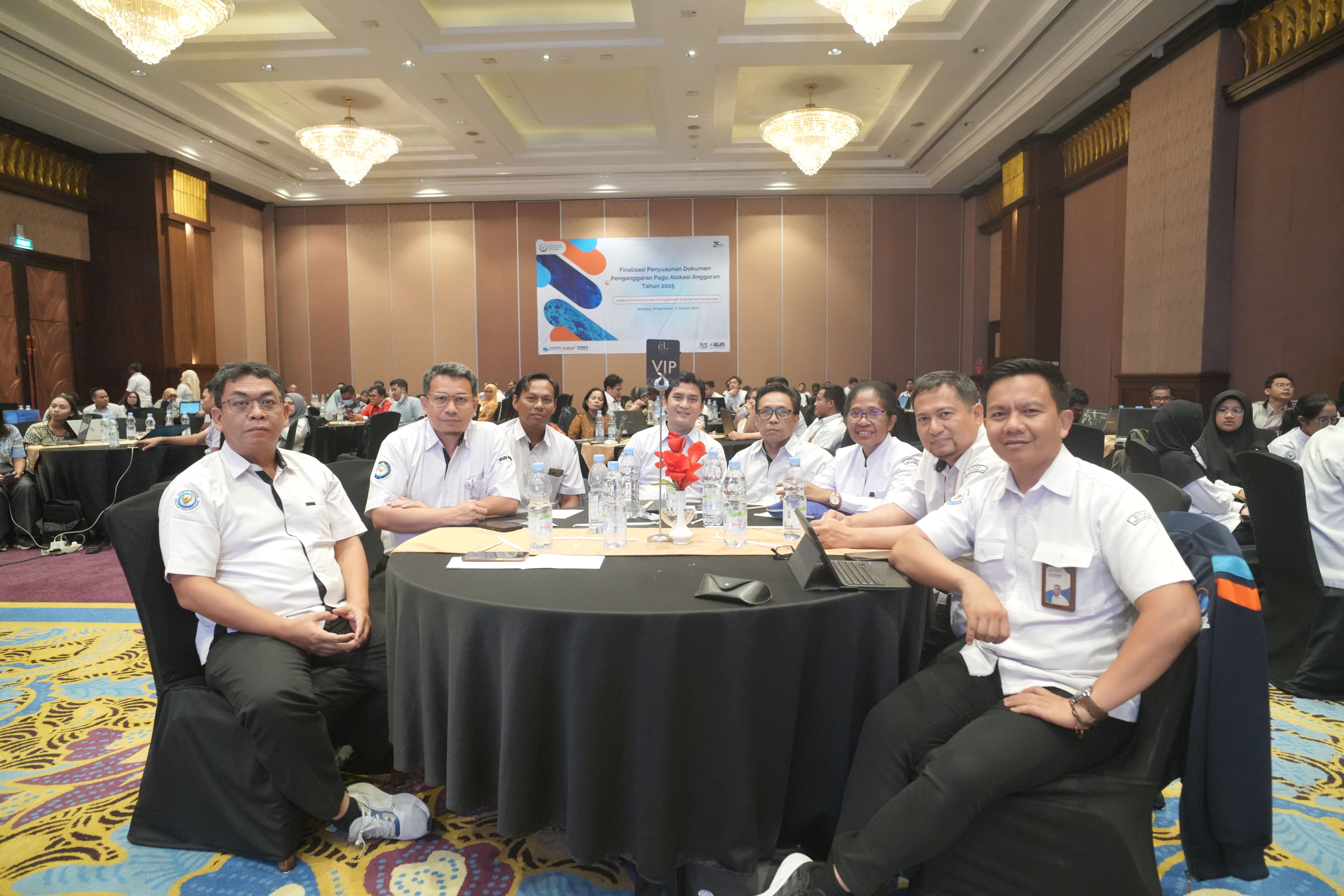Finalisasi Penyusunan Dokumen Penganggaran Pagu Alokasi Anggaran Tahun 2025 Lingkup Ditjen Pengelolaan Kelautan dan Ruang Laut, Bandung (30/10)