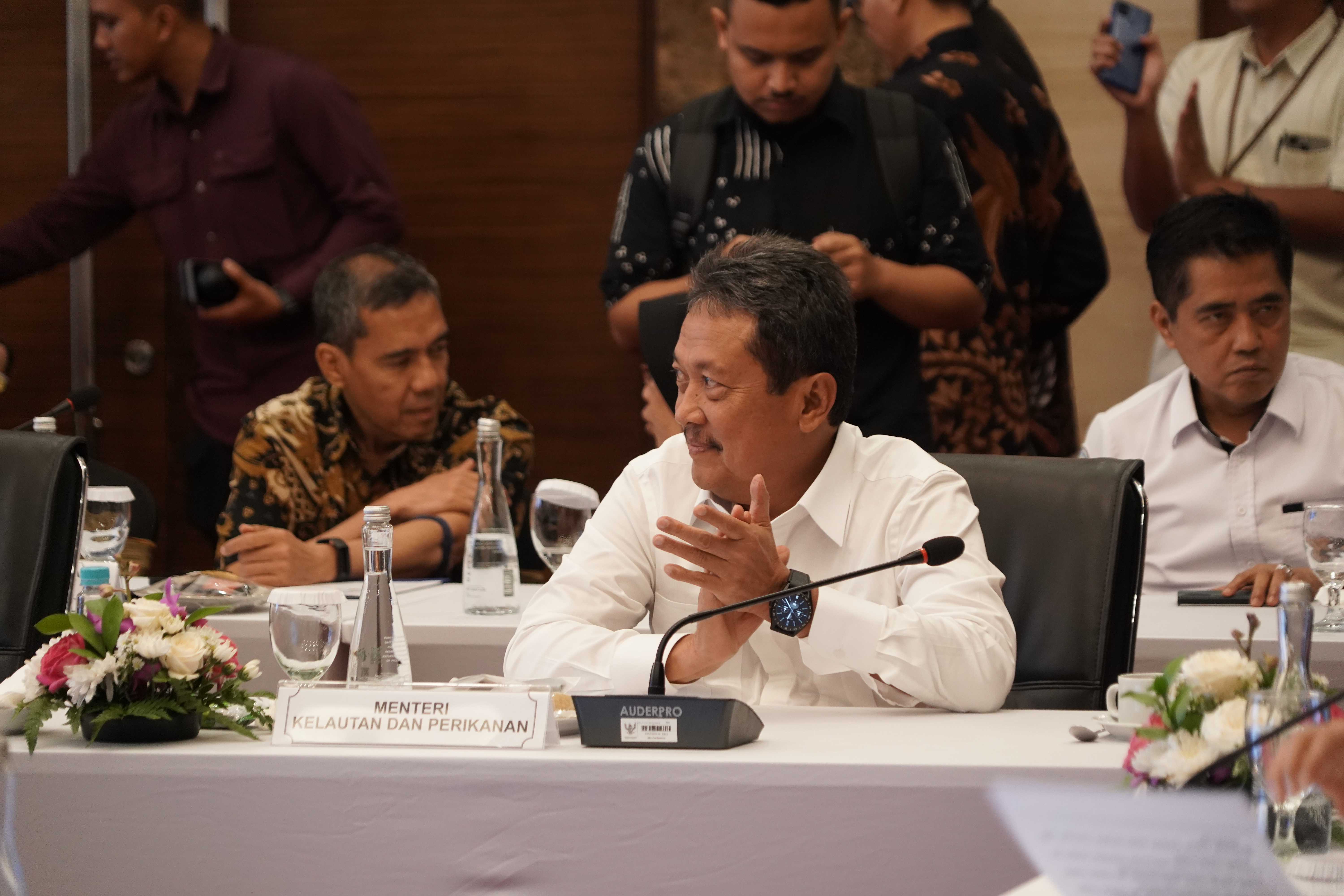 Menghadiri rapat koordinasi bidang pangan di bawah pimpinan Pak Menko Bidang Pangan.