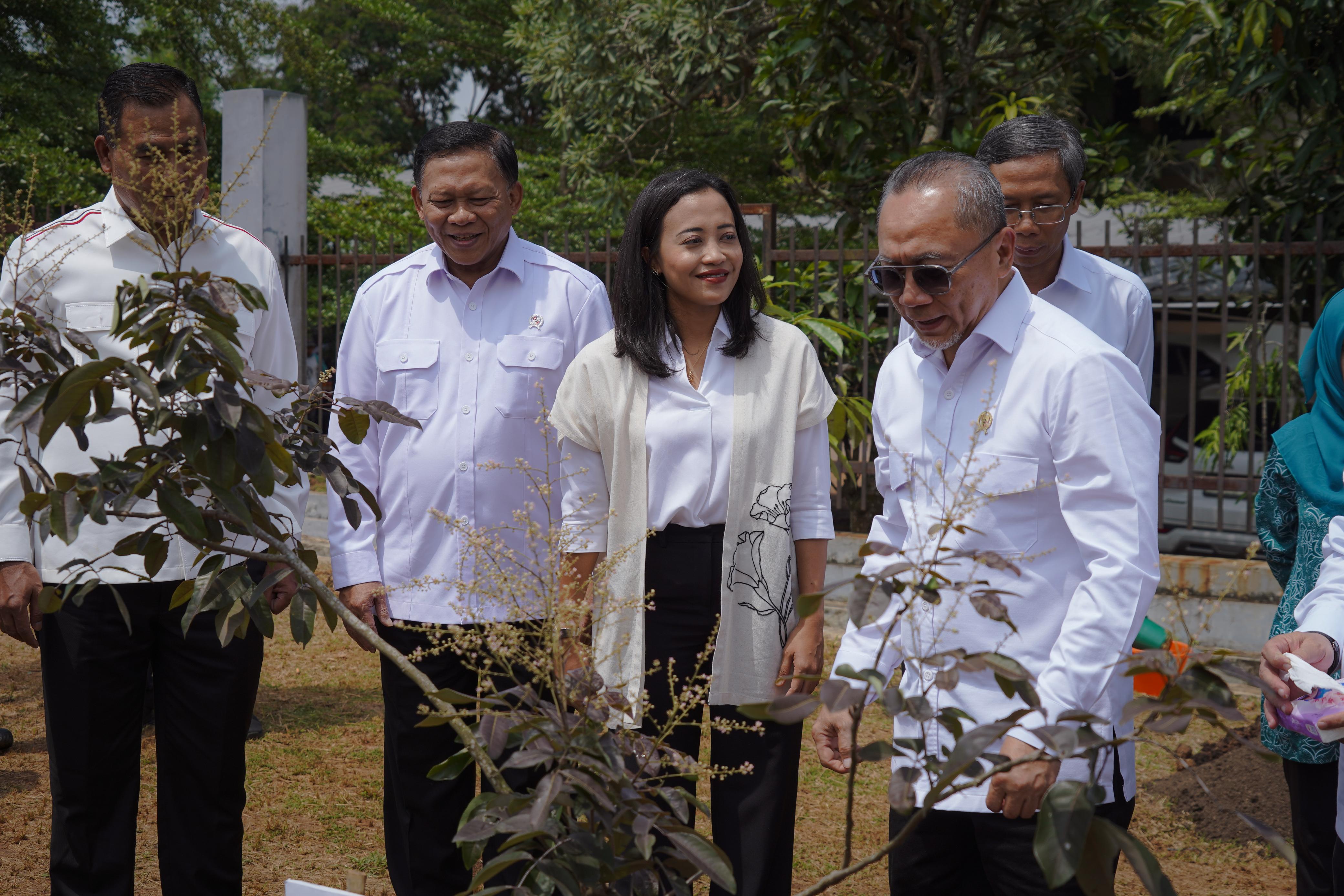 Wakil Menteri Kelautan dan Perikanan Tinjau Kesiapan Swasembada Garam Nasional di Banten