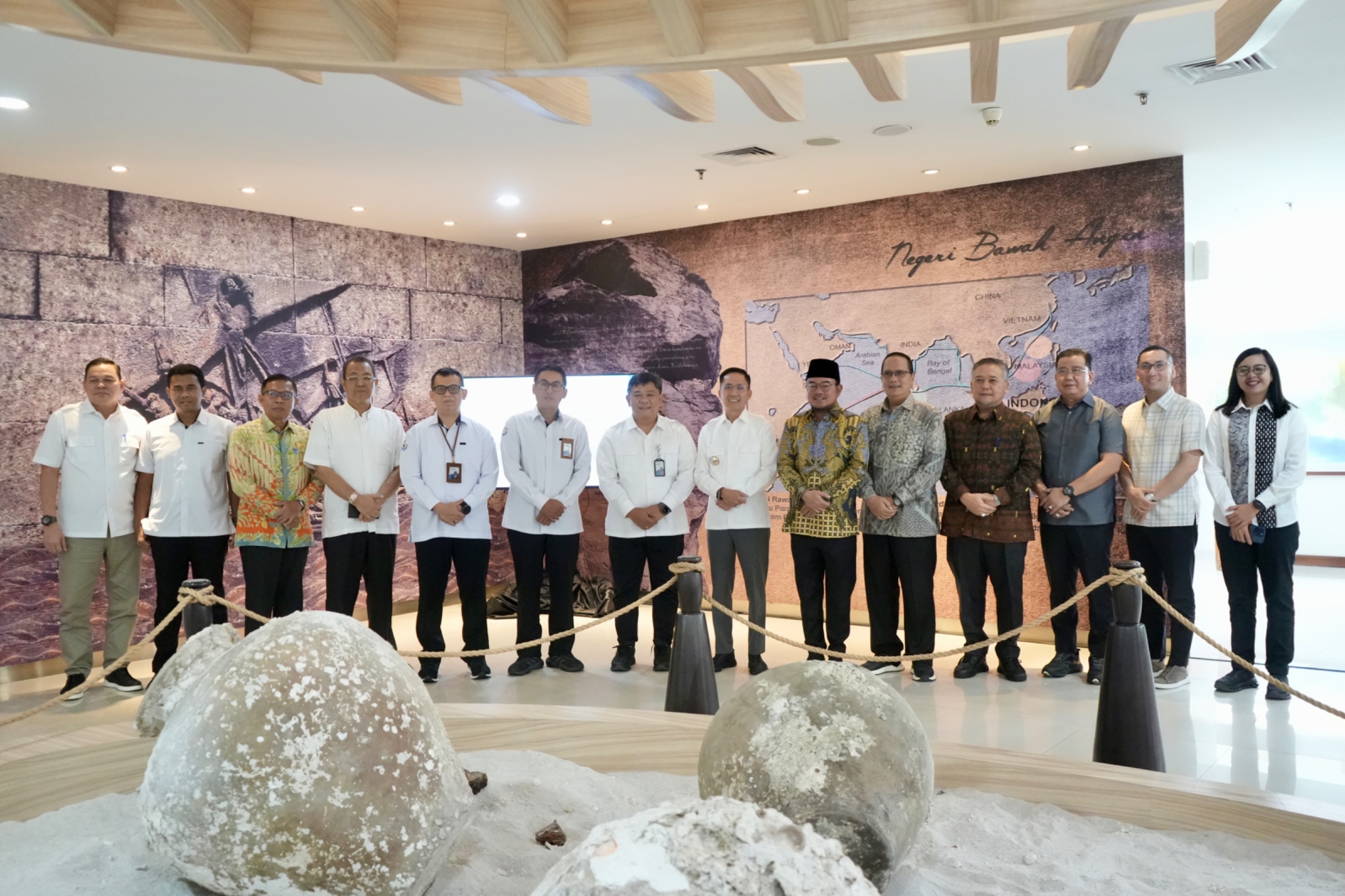 Penandatanganan Nota Kesepakatan antara DJPKRL dengan Pemerintah Kota Palembang terkait Sinergi Pengelolaan Benda Muatan Kapal Tenggelam (BMKT) di Sungai Musi, Jakarta (11/3).