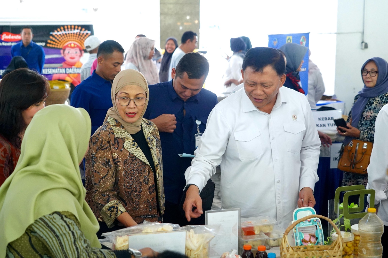 Wakil Menteri KKP Meninjau Bazar Produk Kelautan dan Perikanan Spesial Ramadan