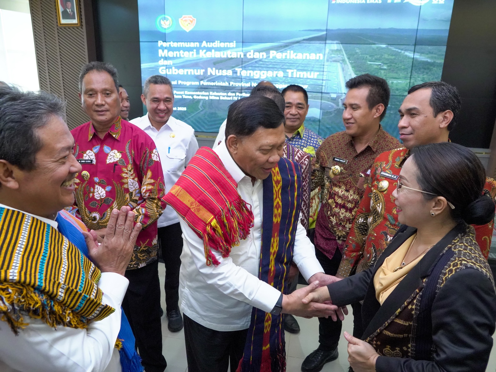 Menteri dan Wakil Menteri KKP menerima audiensi Gubernur Nusa Tenggara Timur (NTT), beserta Bupati dan Wakil Bupati se-NTT.