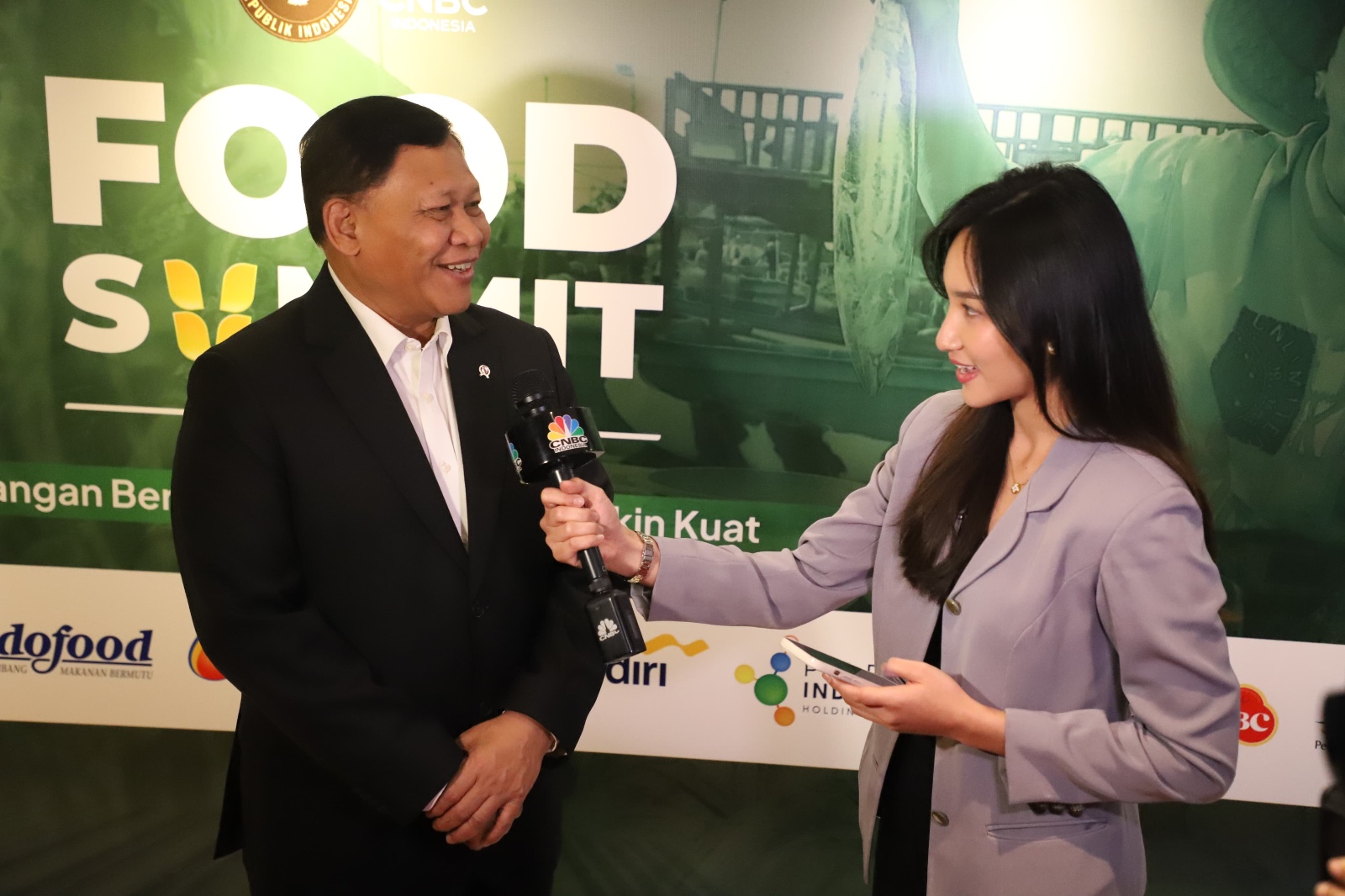Wakil Menteri KKP Menjadi pembicara CNBC Indonesia Food Summit 2025