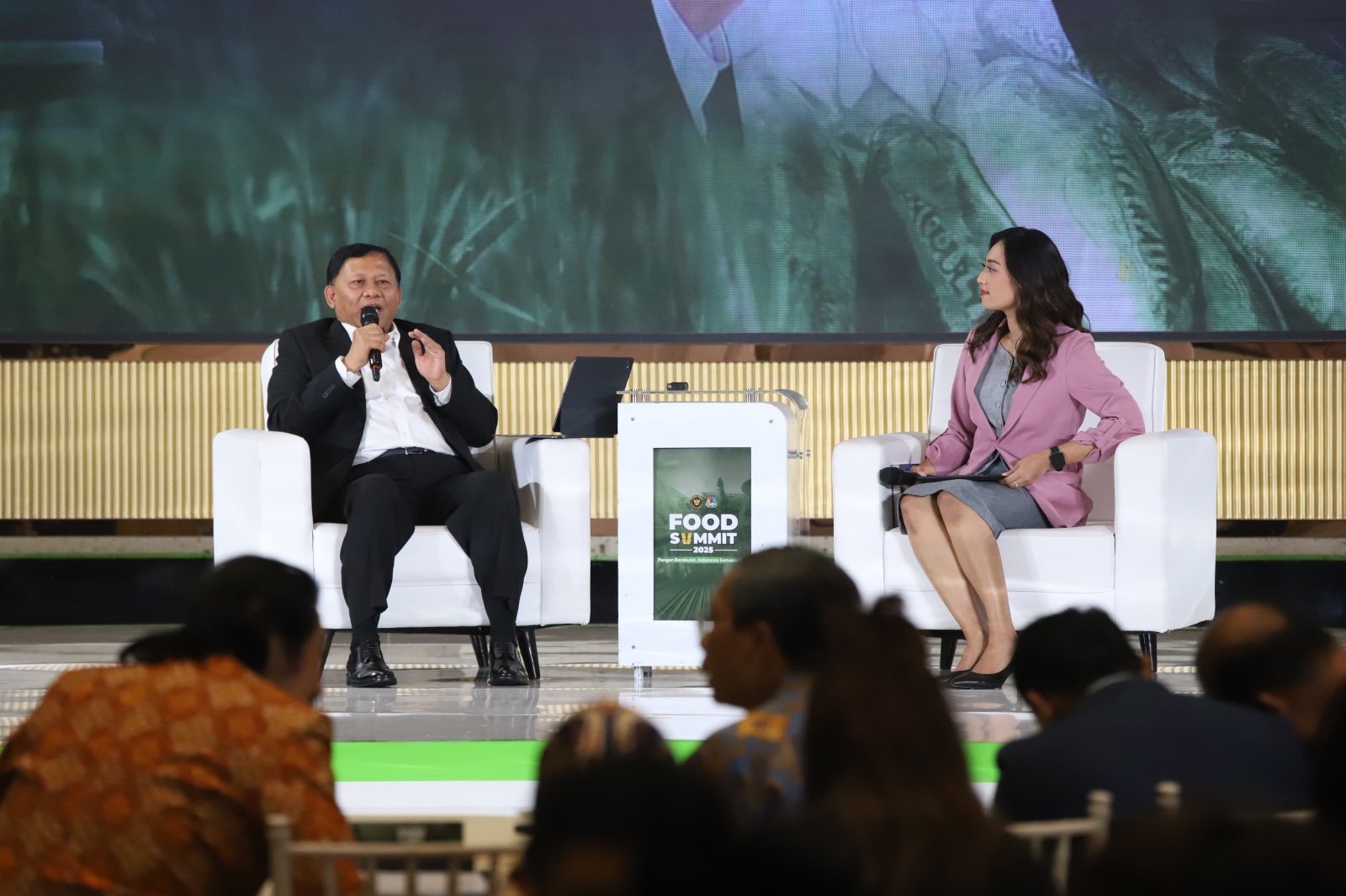 Wakil Menteri KKP Menjadi pembicara CNBC Indonesia Food Summit 2025