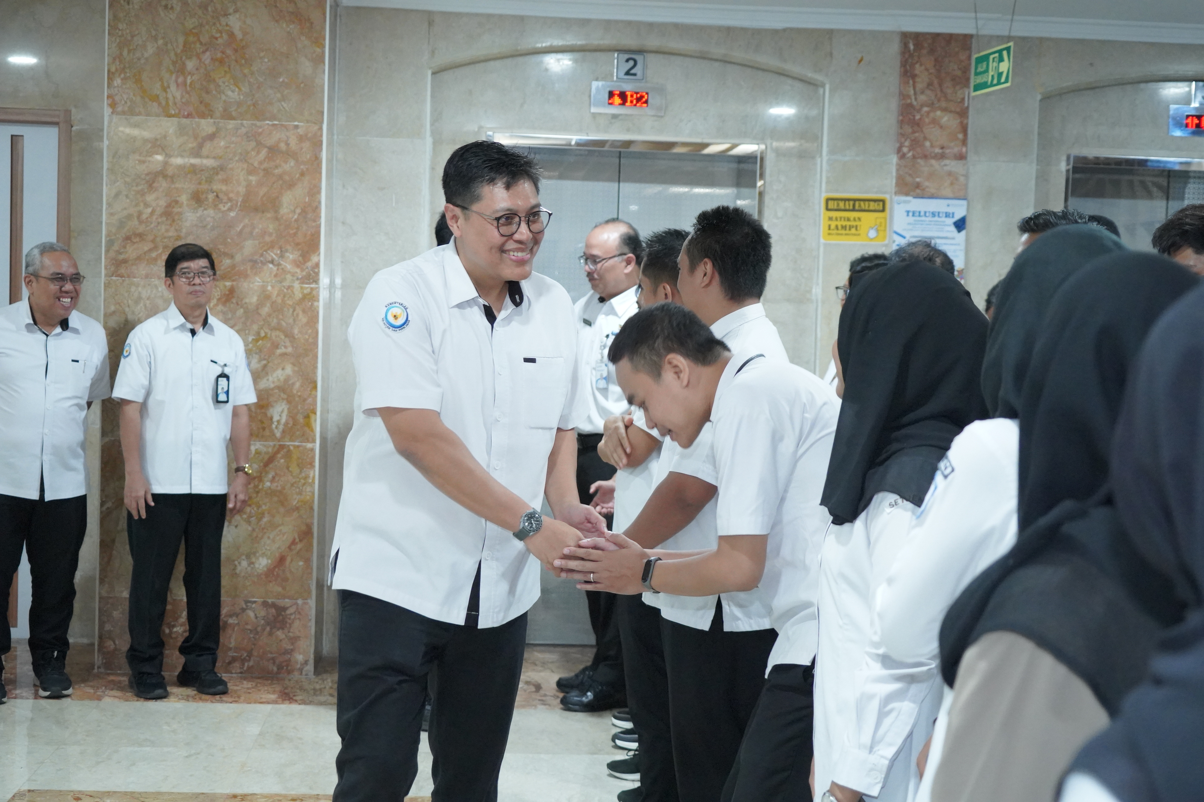 Sharing Session Kepala Biro HKLN sekaligus Serah Terima Jabatan Kepala Biro HKLN