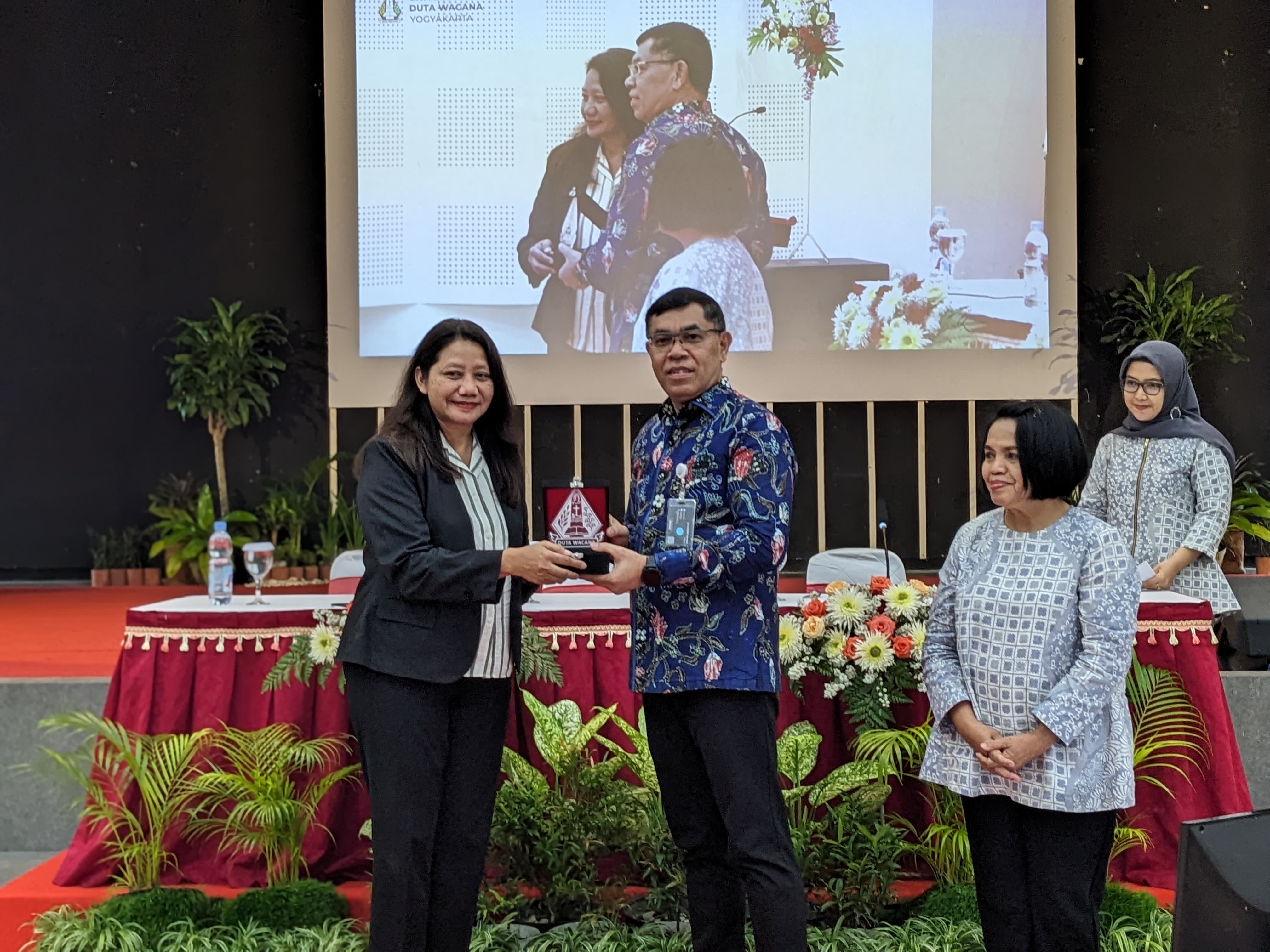 Kepala BPPSDM Mewakili Menteri KP pada The 3rd International Seminar on Fish and Fisheries Science di UKDW Yogyakarta