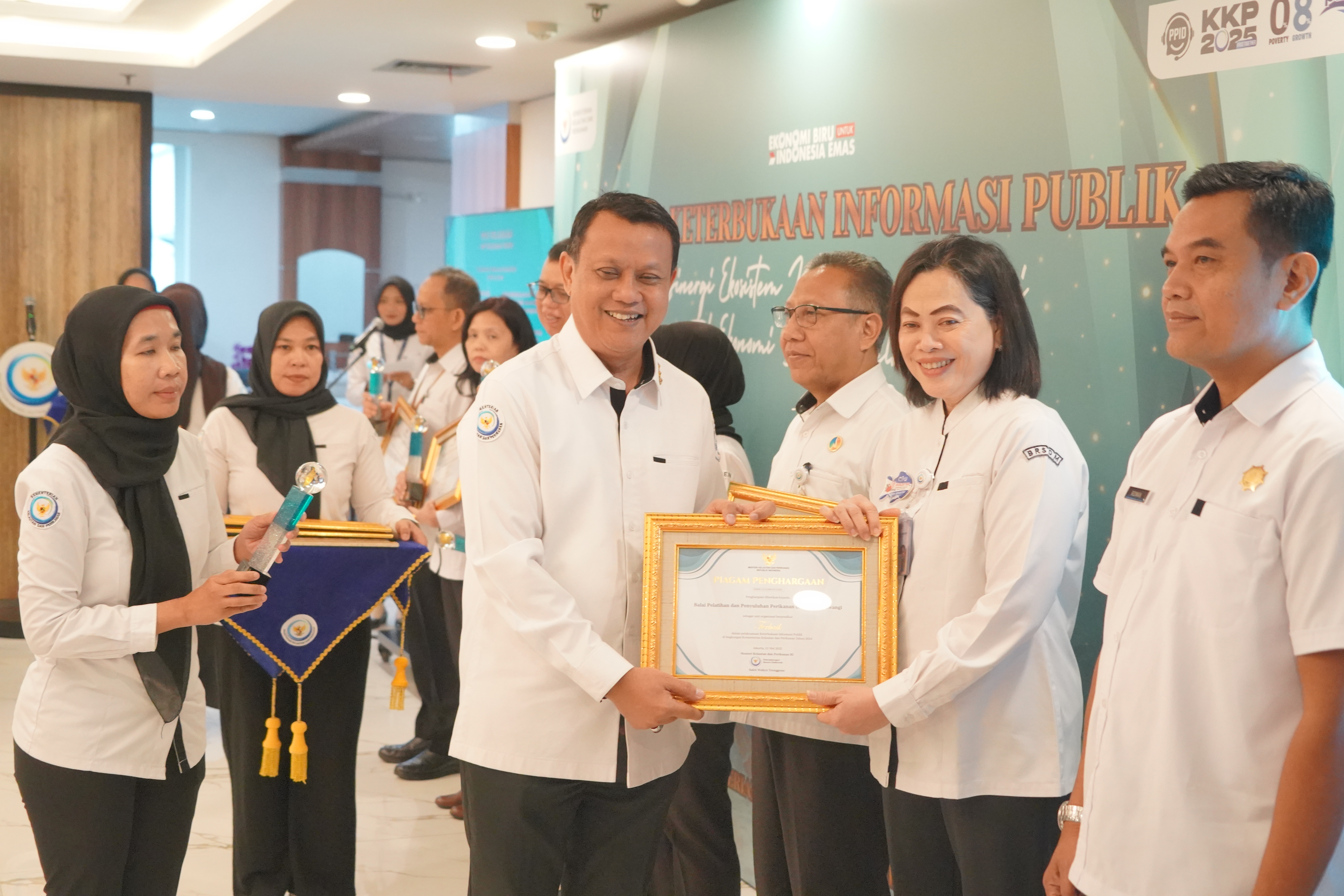 PPID Pelaksana Terbaik Diumumkan dalam Forum Keterbukaan Informasi Publik 2025