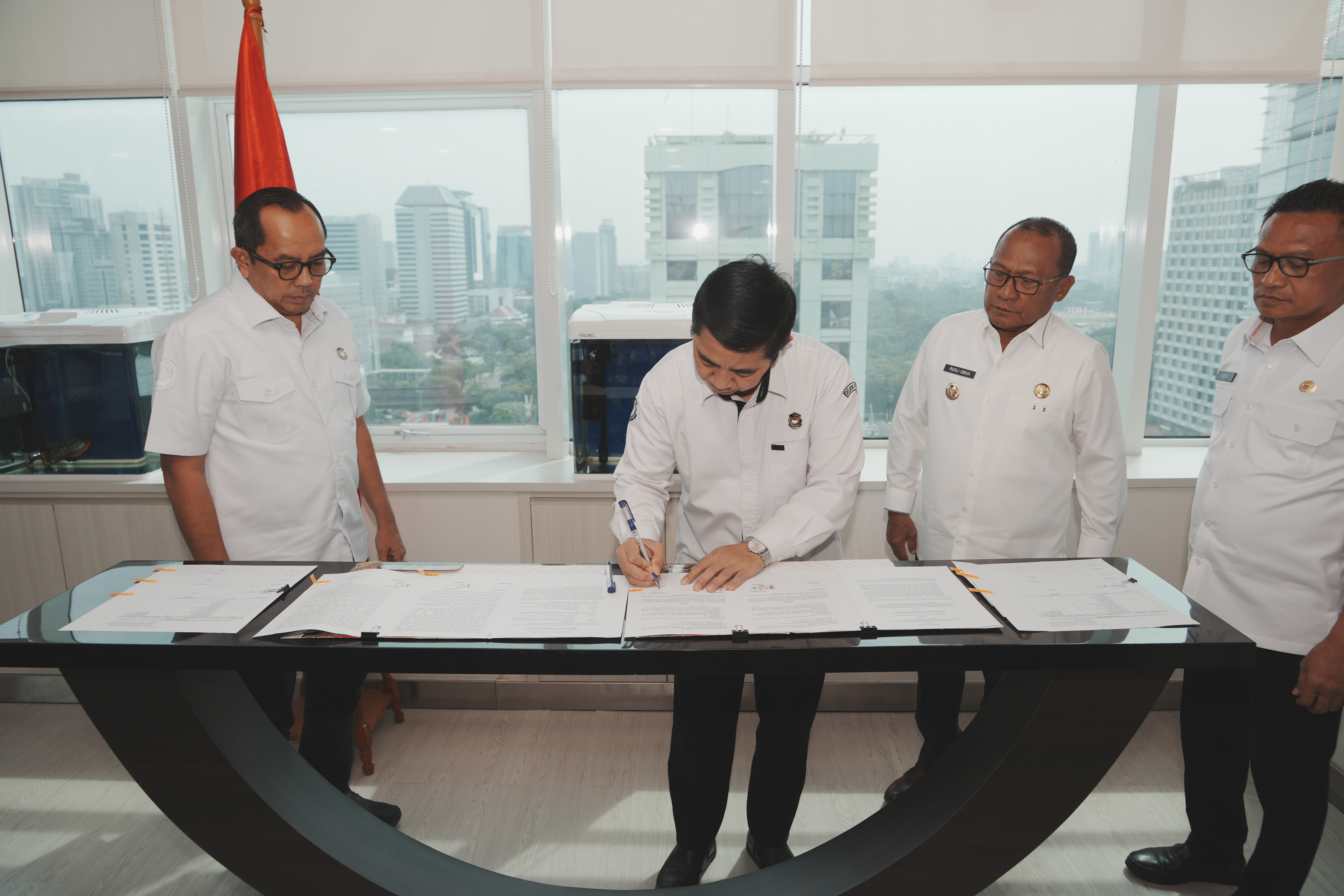 Serah Terima Hibah Sarpras kepada Pembak Pulau Morotai