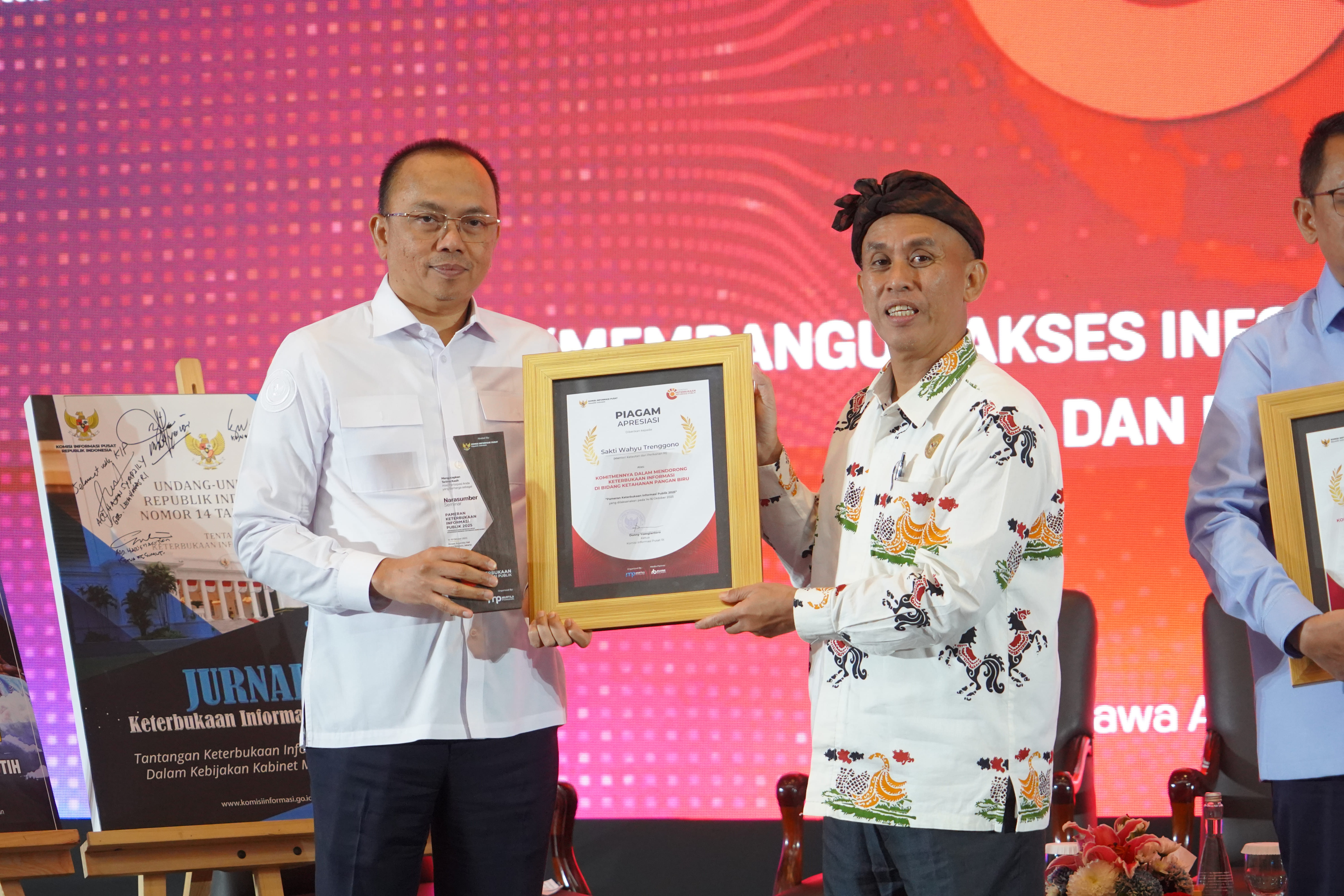 KKP Raih Penghargaan Penyedia Informasi Terbaik dari Komisi Informasi Pusat