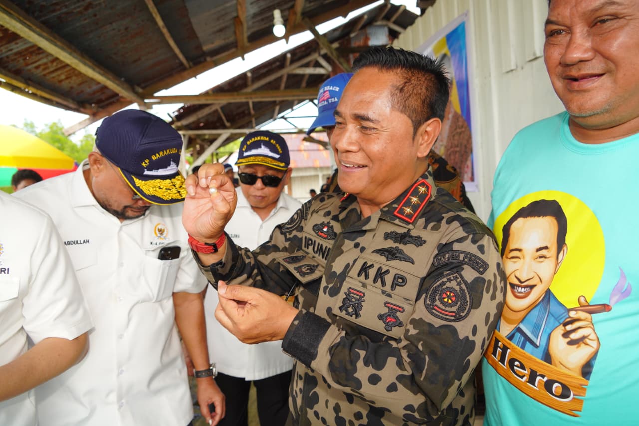 Dirjen PSDKP Mendampingi Kunker Komisi IV DPR-RI di Kab. Raja Ampat