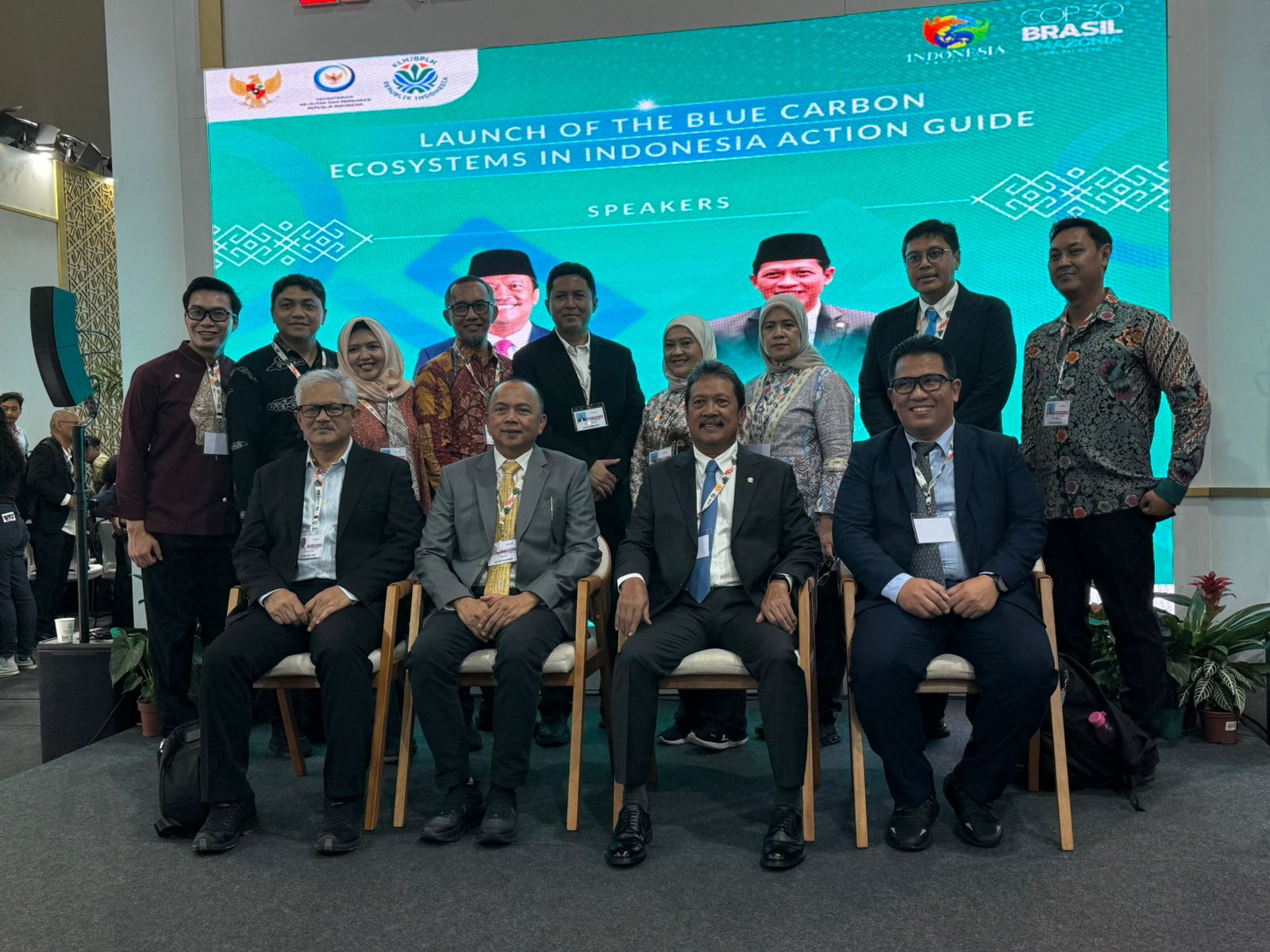 Peluncuran Indonesia Blue Carbon  Ecosystem Roadmap and Action Guide di Paviliun Indonesia COP30 Brazil, (17/11)