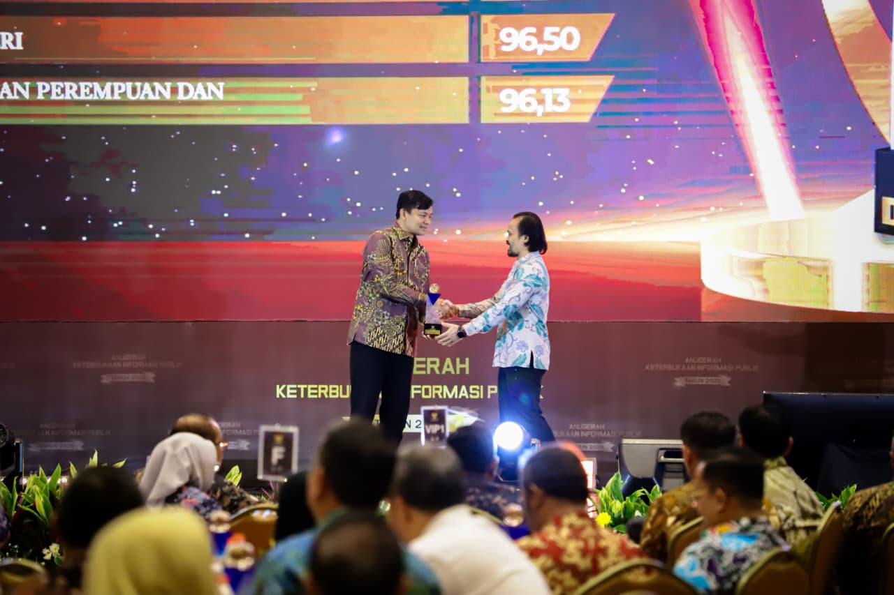 KKP Sukses Pertahankan Prestasi Informatif Ke-7 Kalinya pada Anugerah KIP 2025