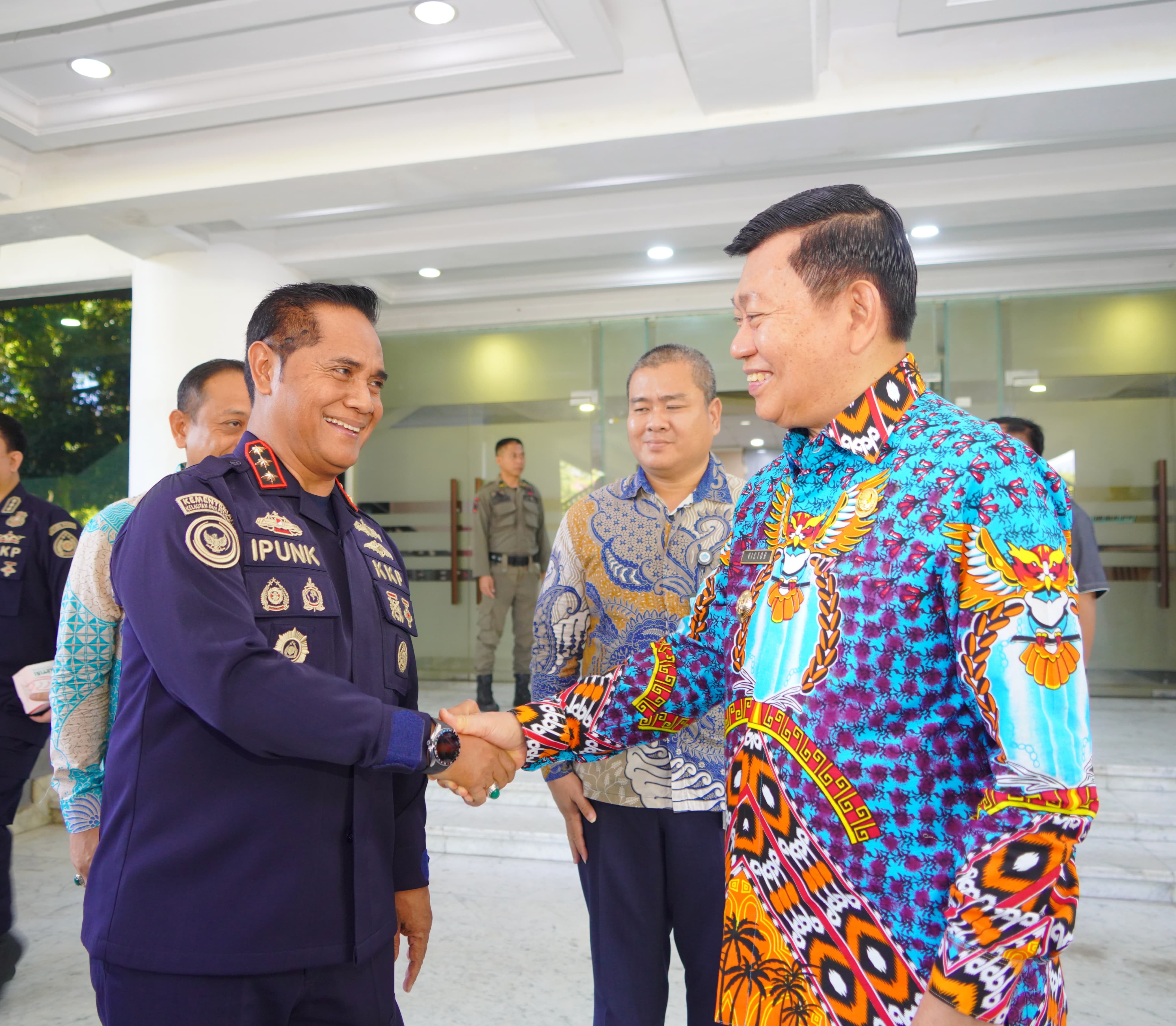 KKP Serahkan Tiga Kapal Ikan Hasil Tangkapan IUU Fishing ke Pemprov Sulut
