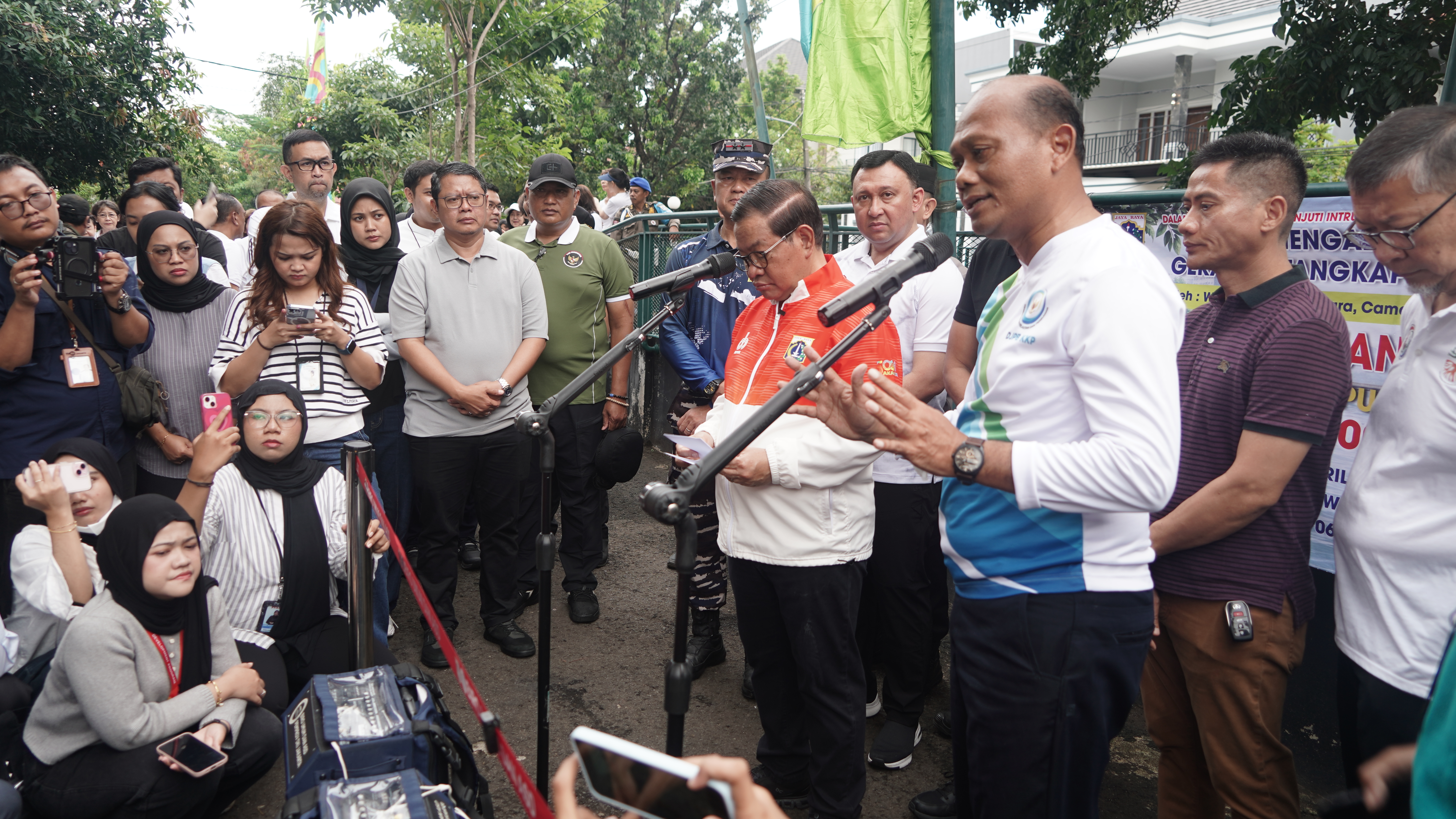 Kolaborasi KKP dan Pemprov DKI Jakarta Mengatasi Ikan Sapu - Sapu