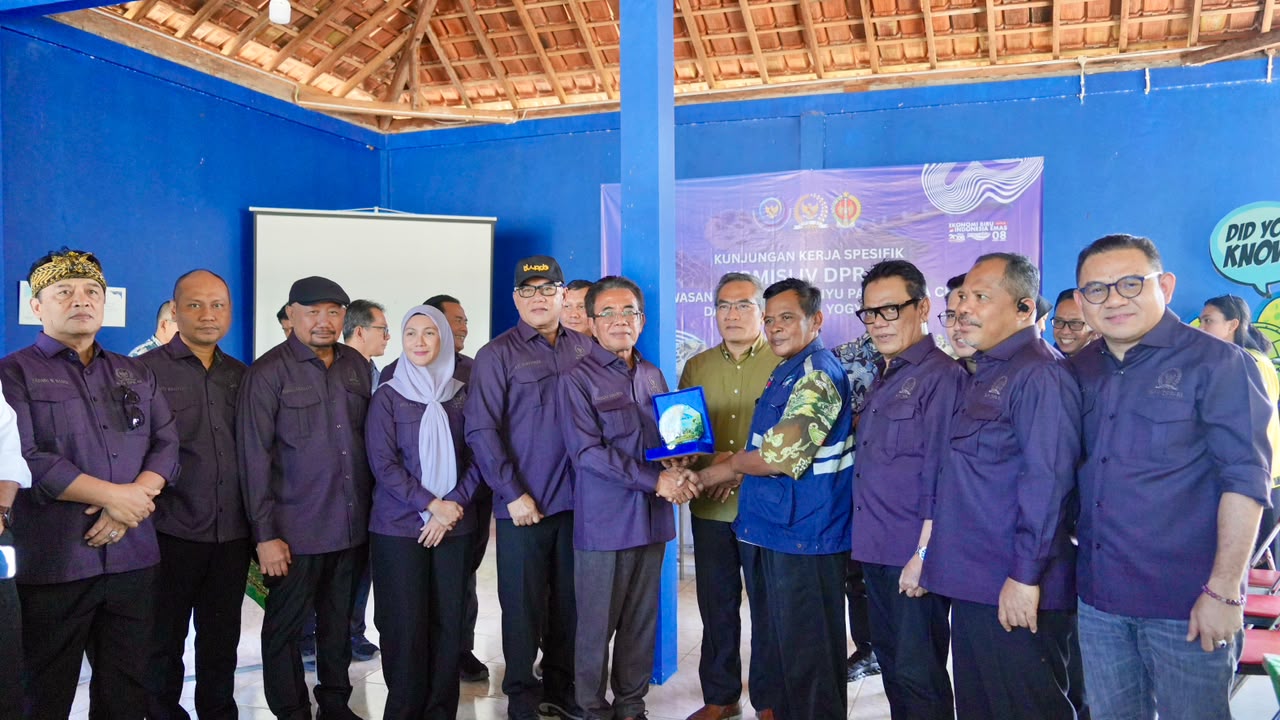 Kunjungan Kerja Spesifik Komisi IV DPR RI di Kawasan Konservasi Penyu Pantai Goa Cemara, D.I Yogyakarta