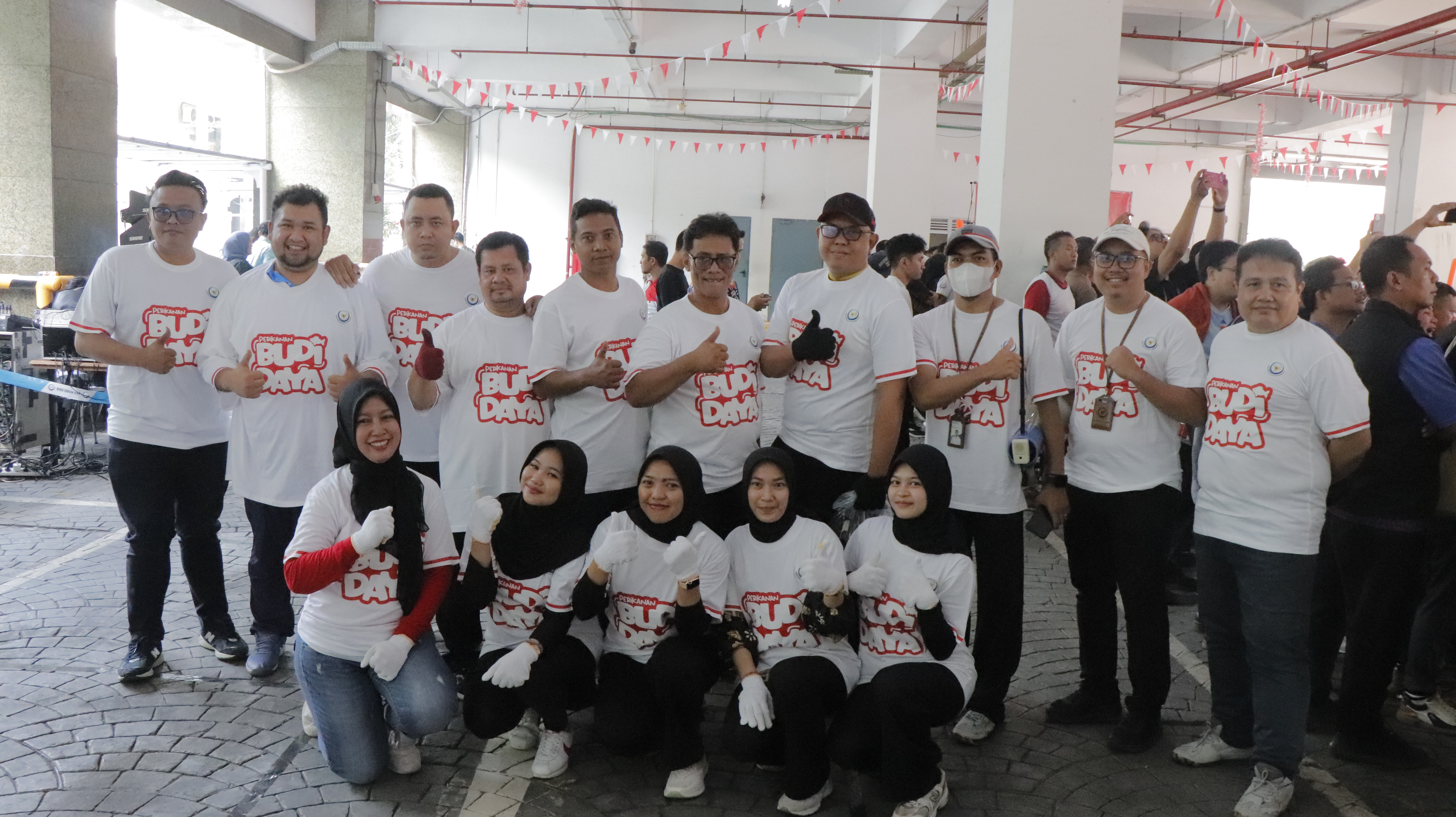 Lomba Tarik Tambang dalam rangka Peringatan HUT ke-81 Republik Indonesia